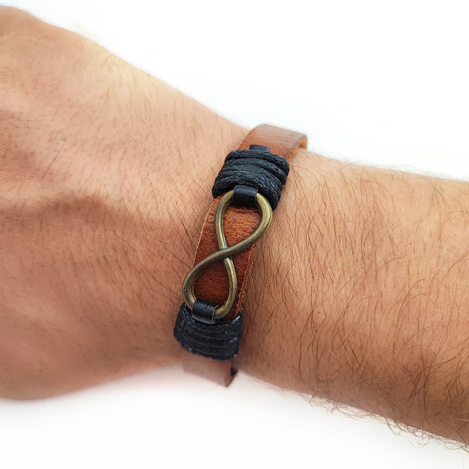 دستبند چرم 106