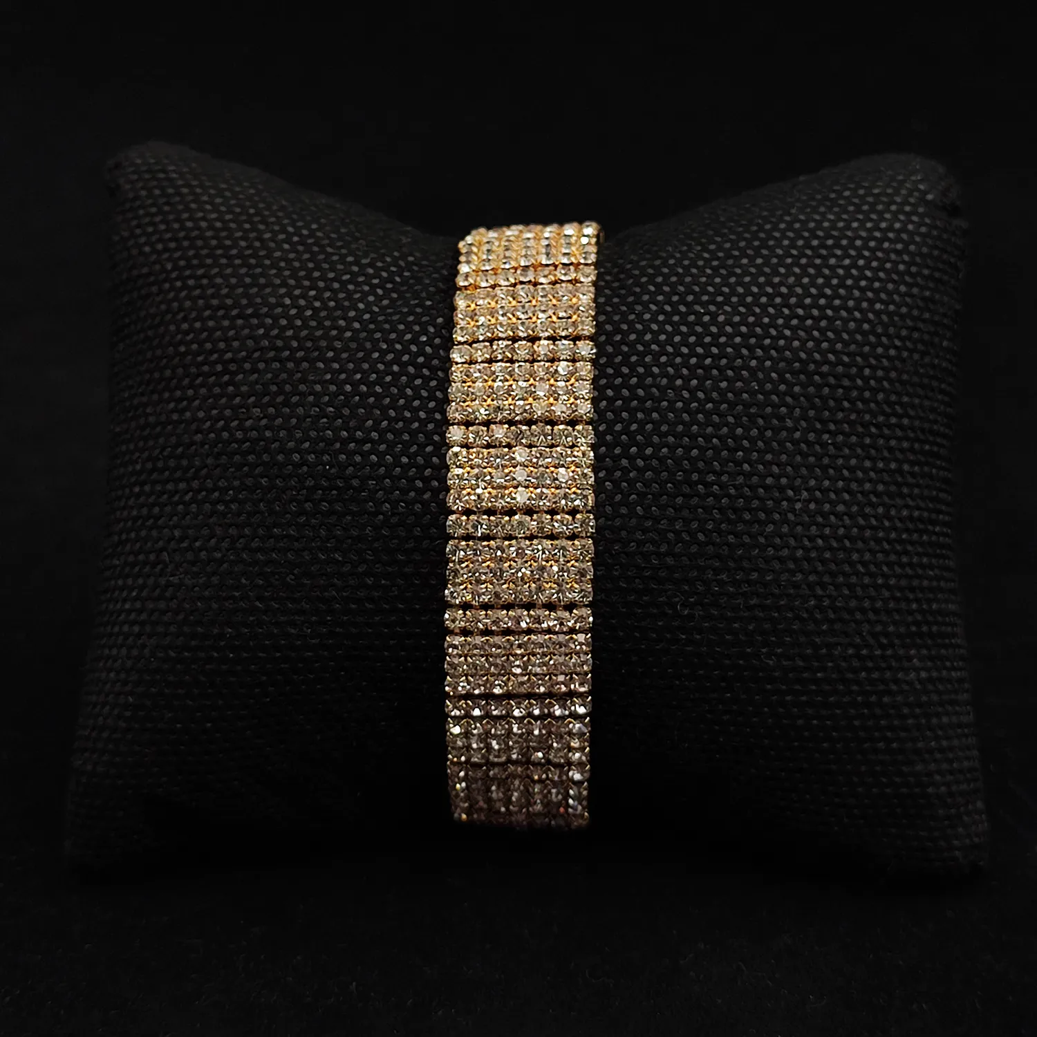 دستبند نگین دار مجلسی