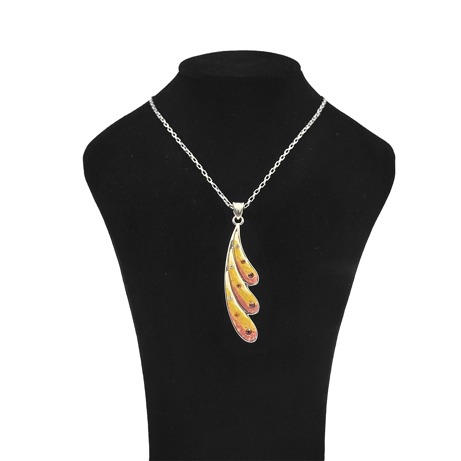 پلاک و زنجیر برگ