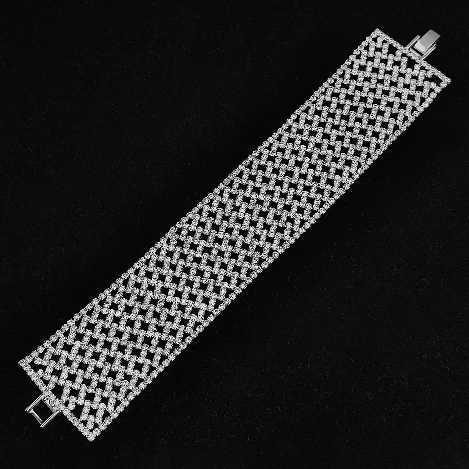 دستبند مجلسی نگین دار