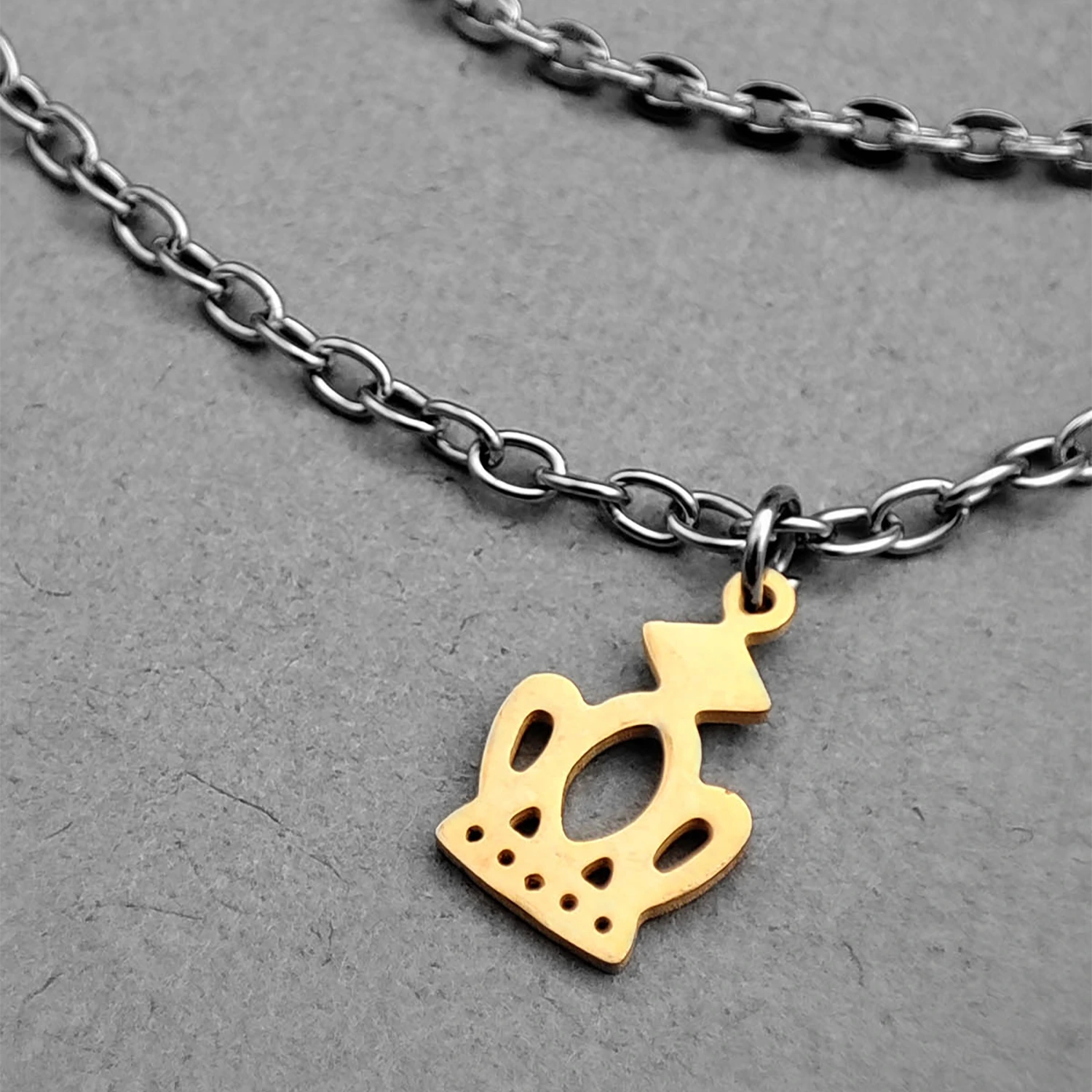 پابند آویز طرح تاج