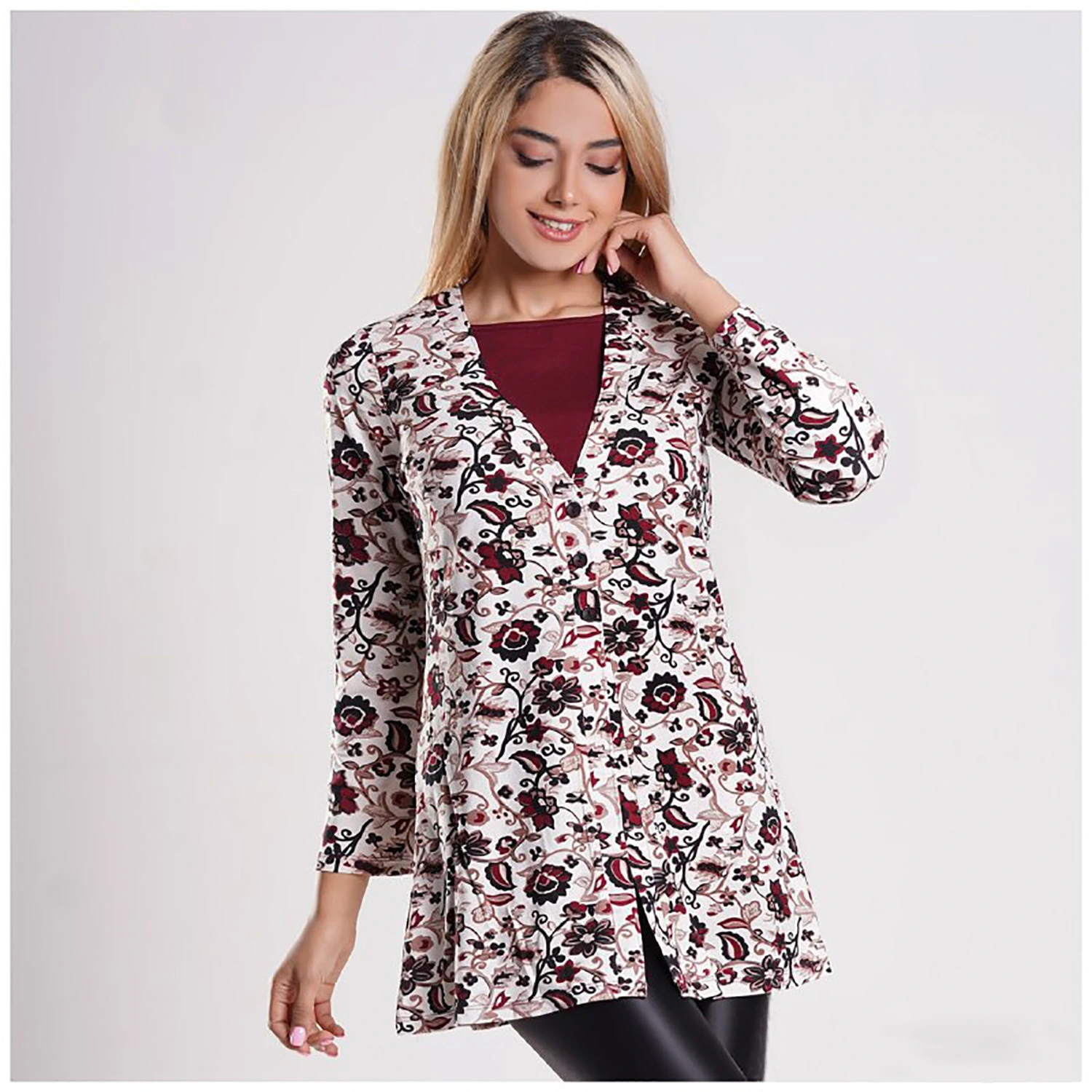 بلوز گلی سه دکمه