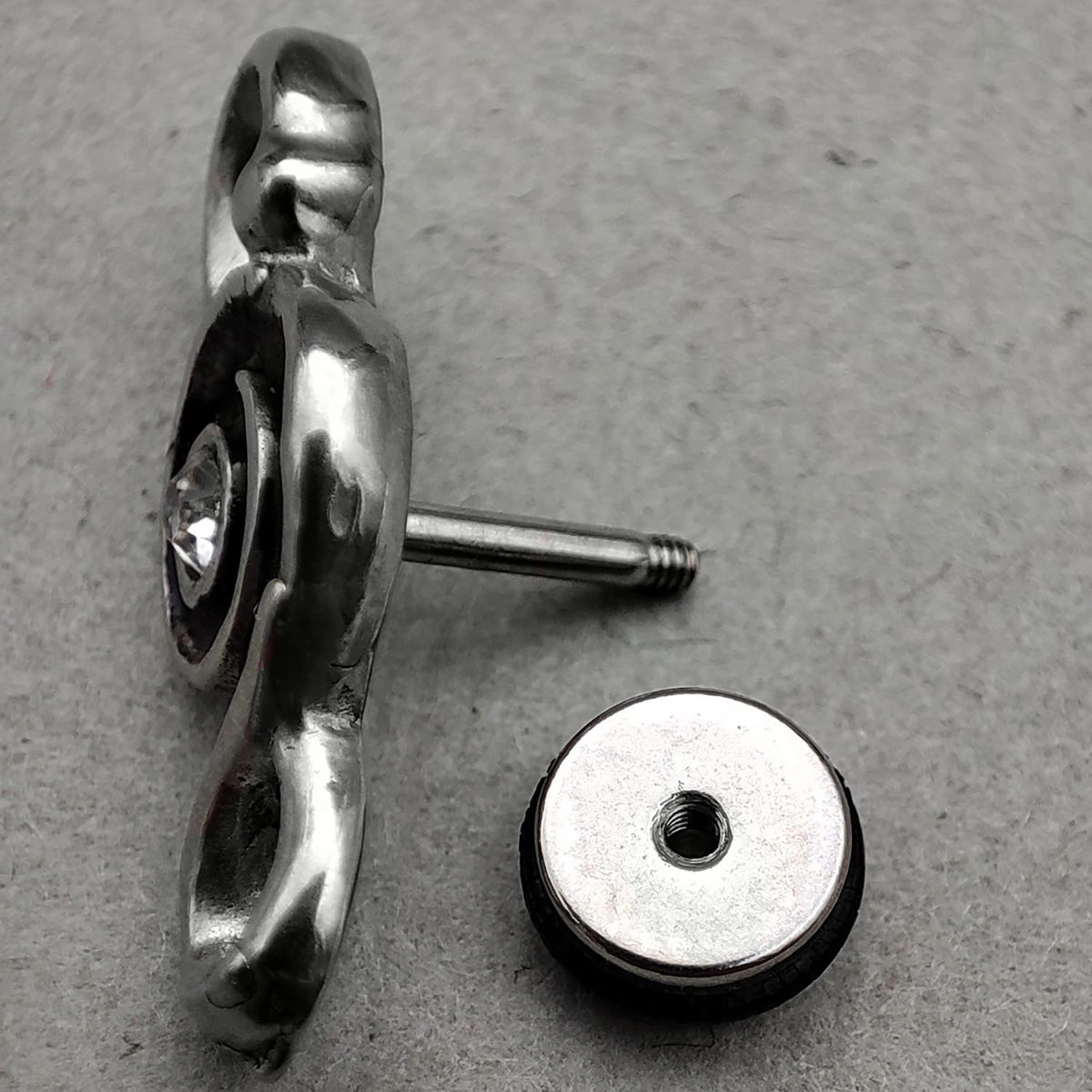 پیرسینگ گوش