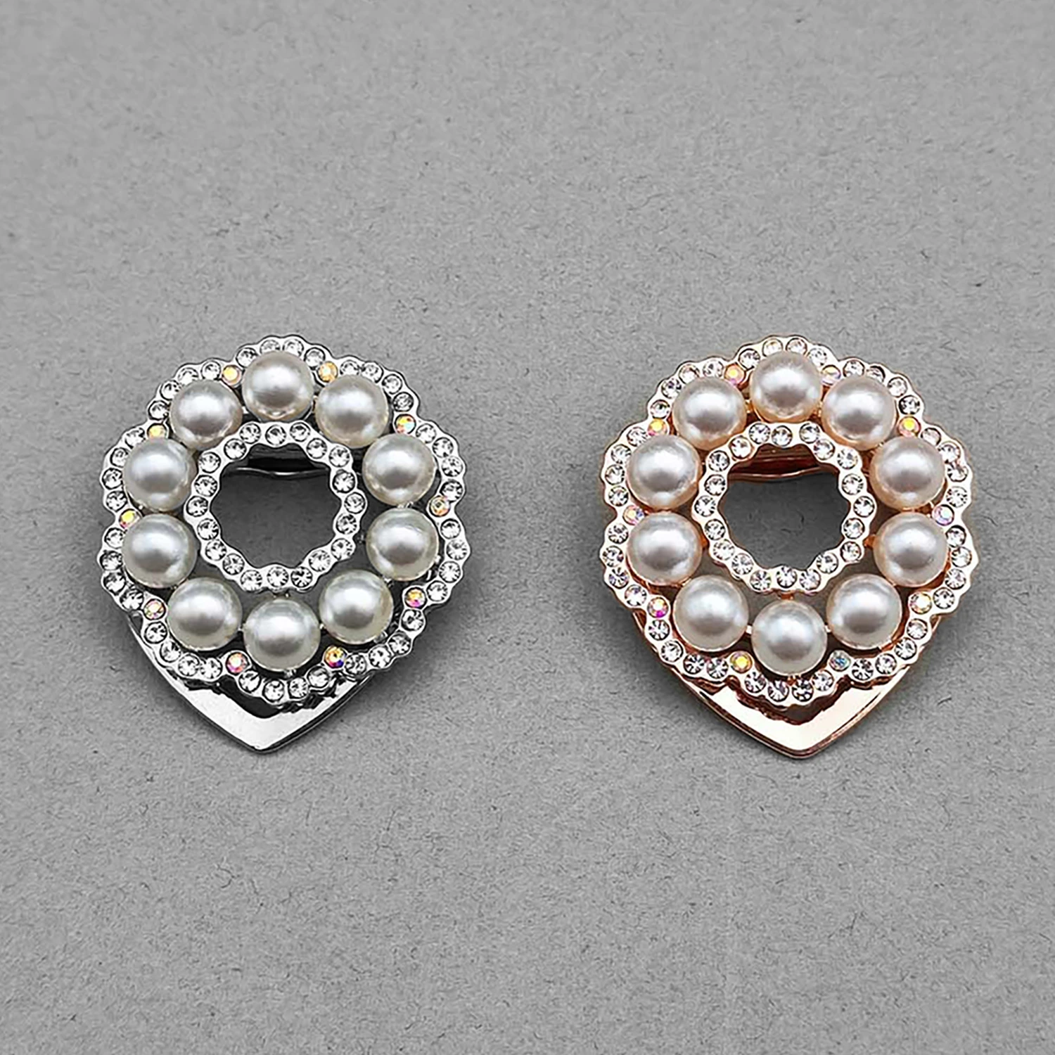 گلسینه و گیره روسری  مروارید 