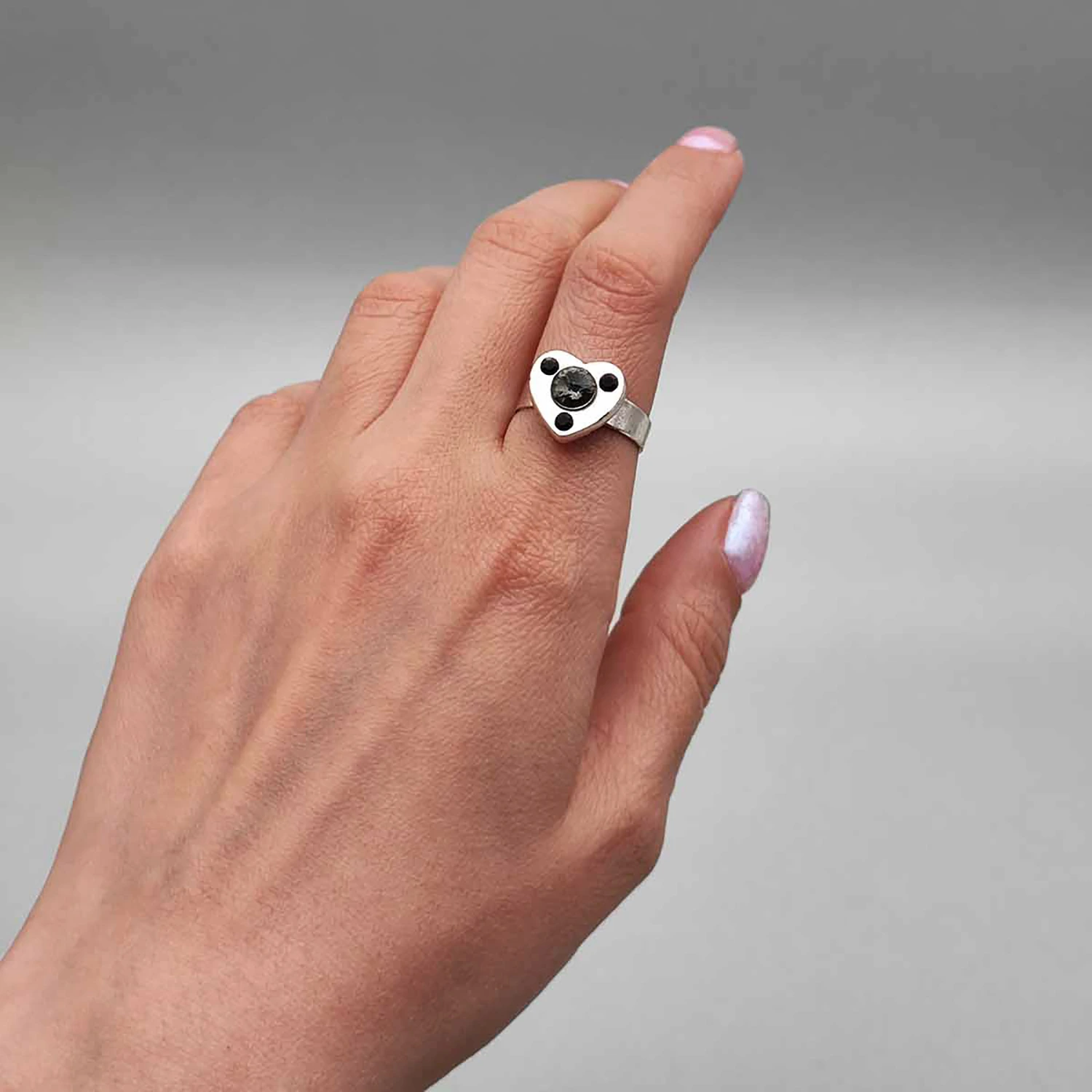 انگشتر قلب انیکس