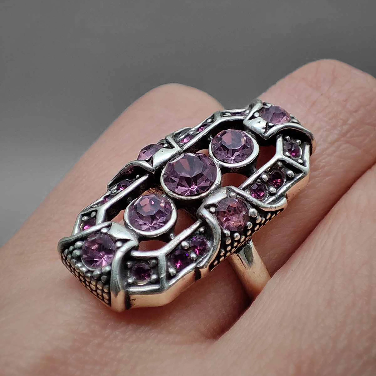 انگشتر آماتیس