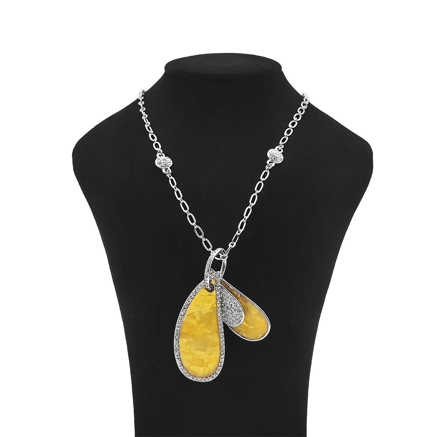 پلاک و زنجیر اشک