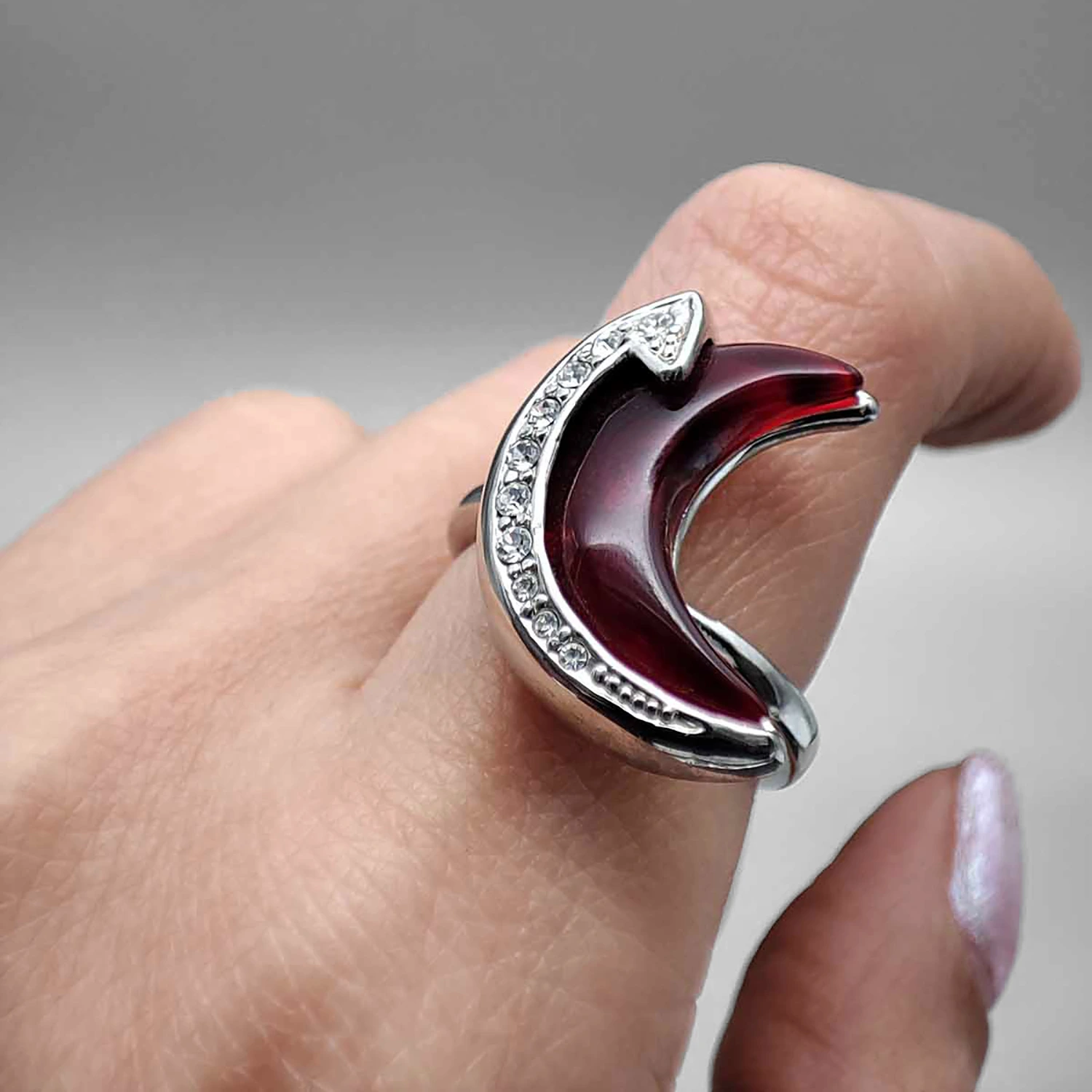 انگشتر هلال ماه سیاه قلم 