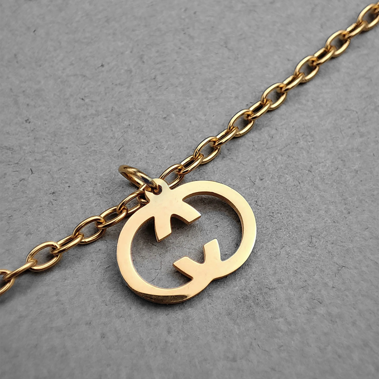 پابند آویز طرح گوچی