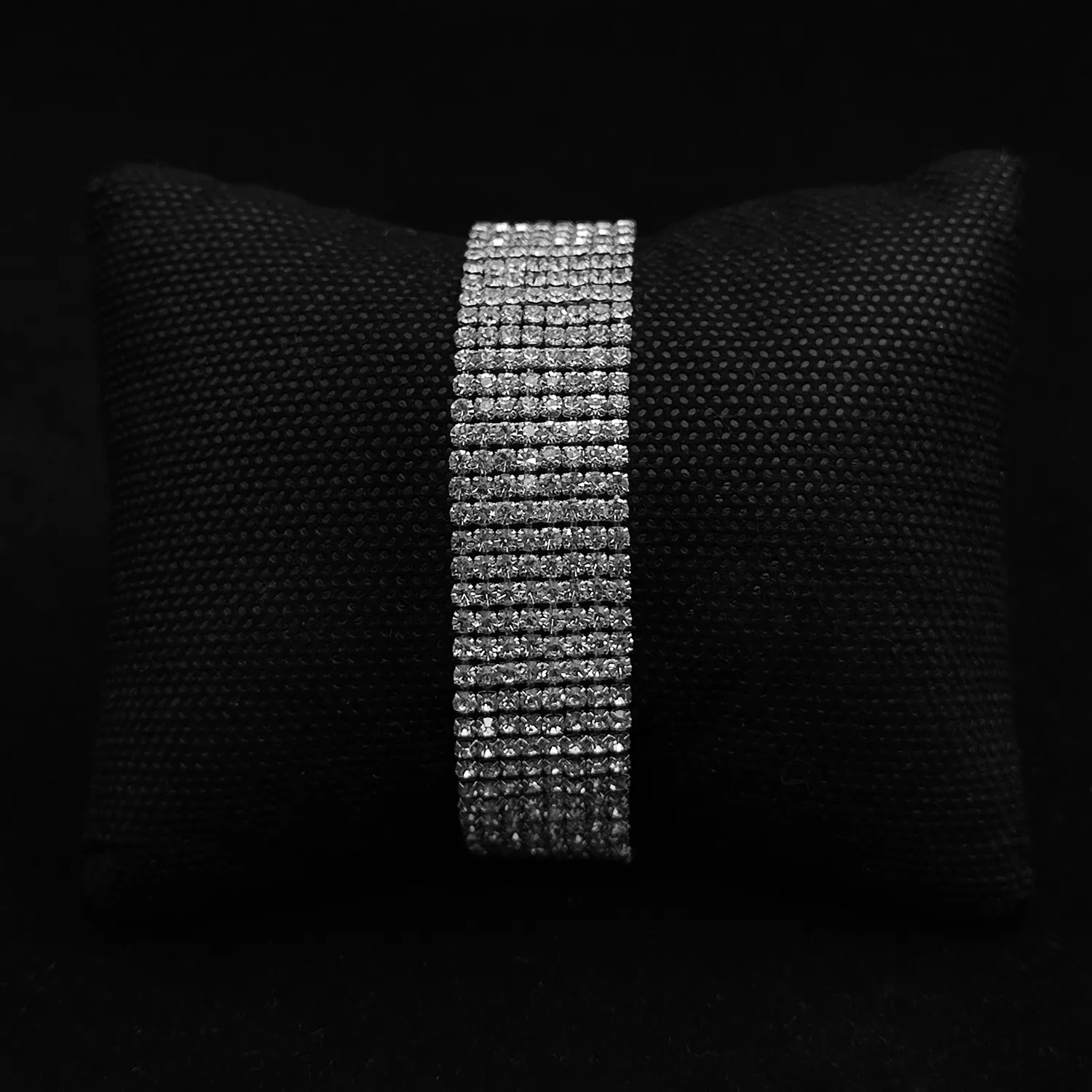 دستبند مجلسی نگین دار