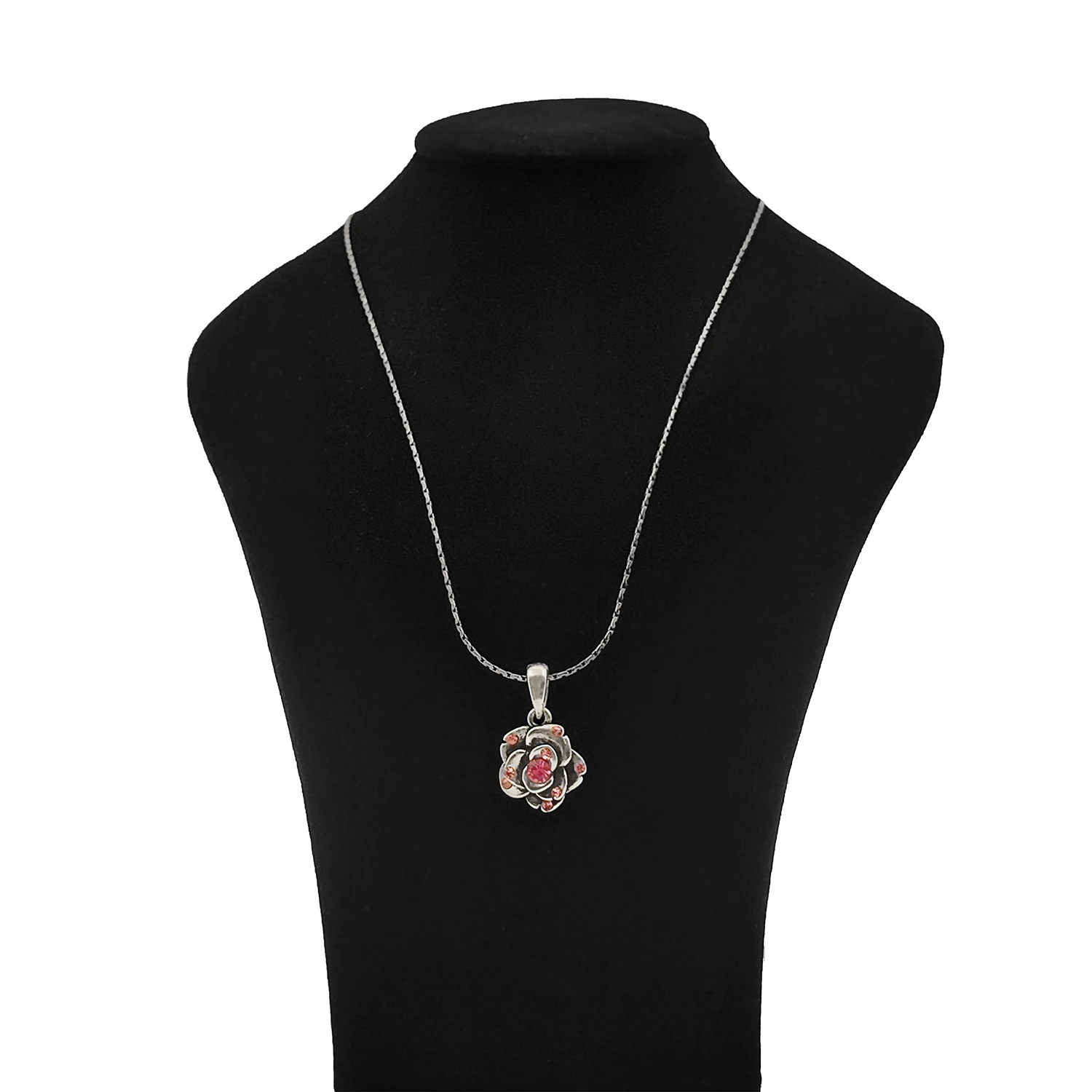 پلاک و زنجیر سیاه قلم گل رز