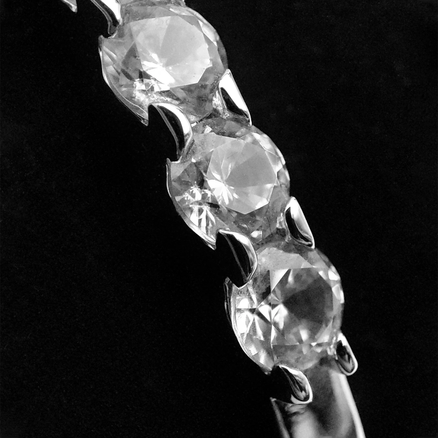 دستبند النگویی جواهری ژوپینگ