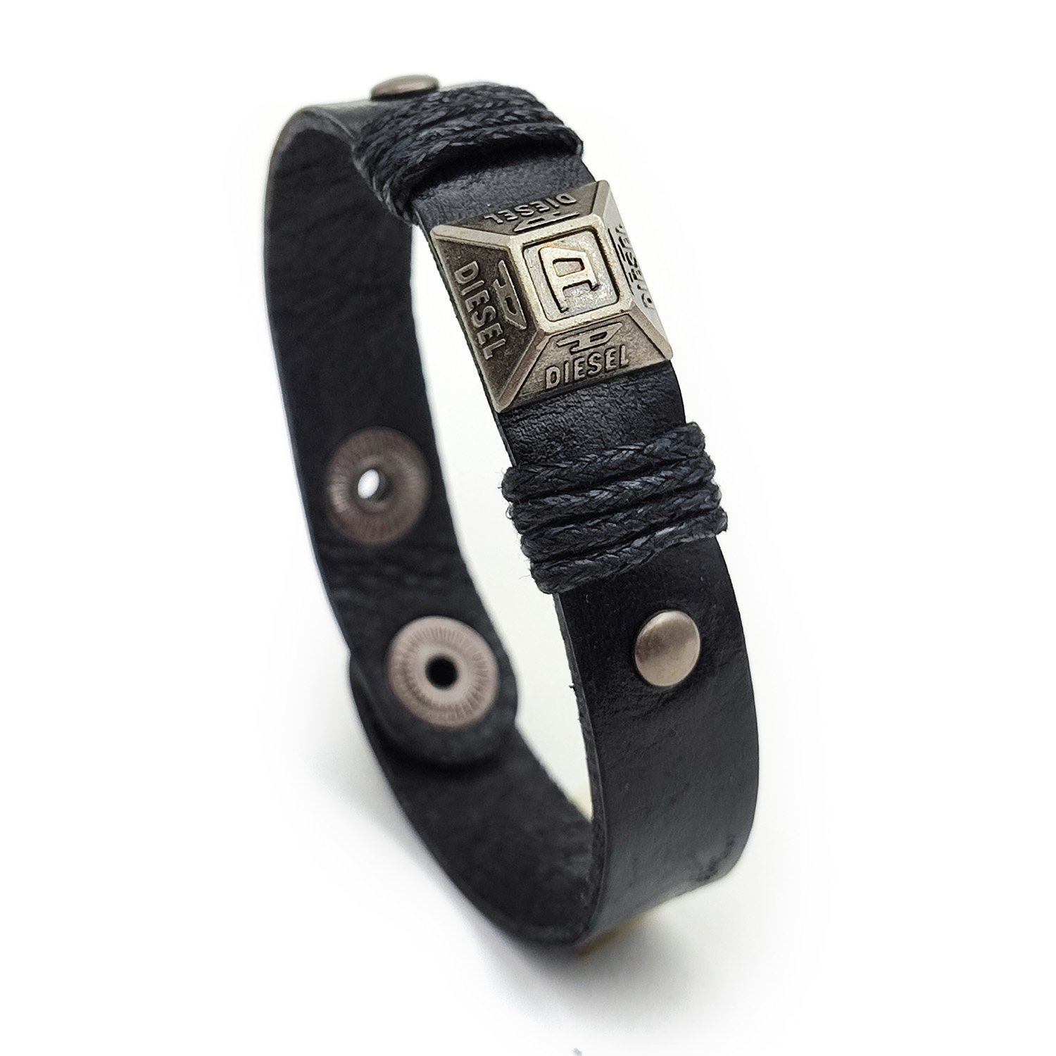 دستبند چرم 113