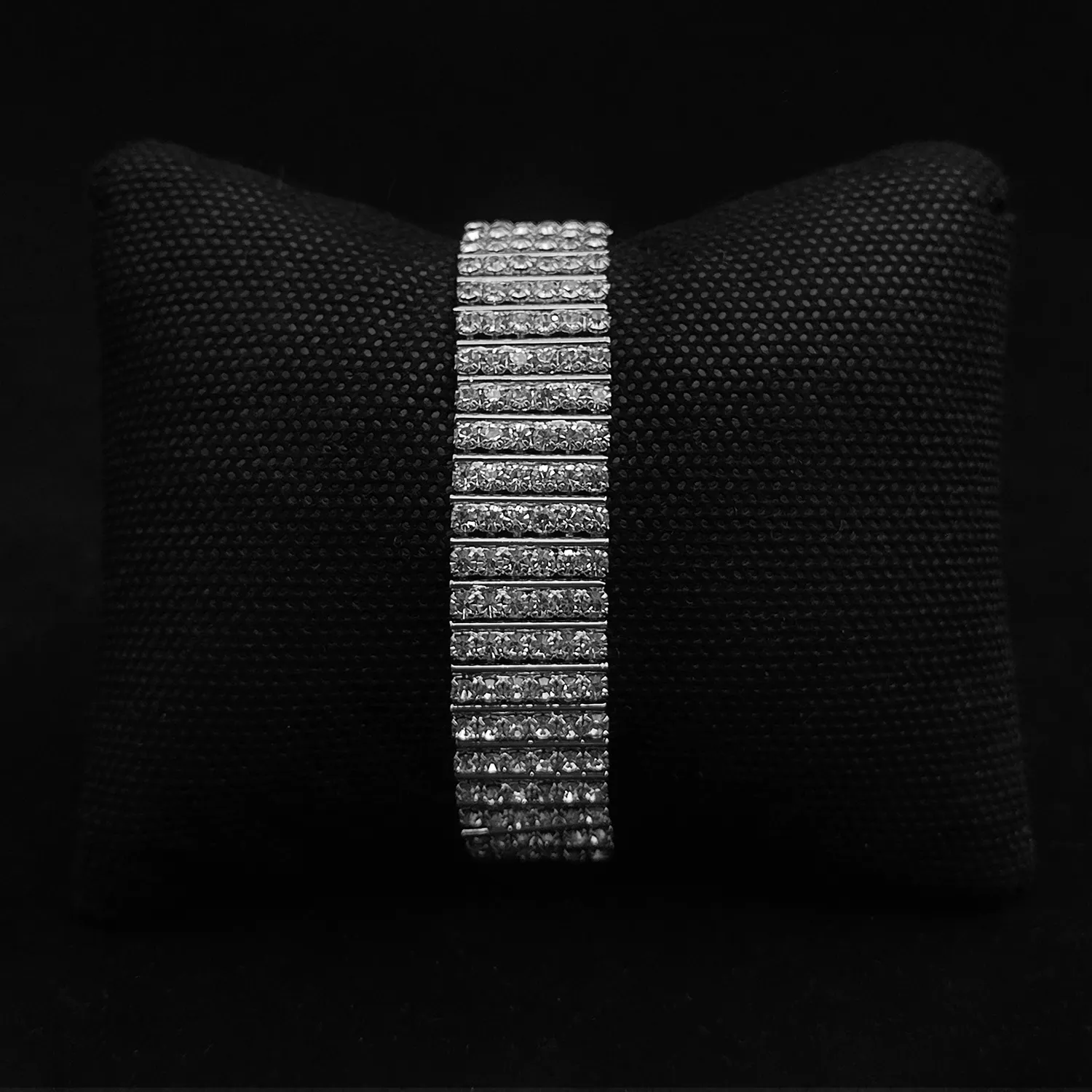 دستبند طرح جواهر تنیس 