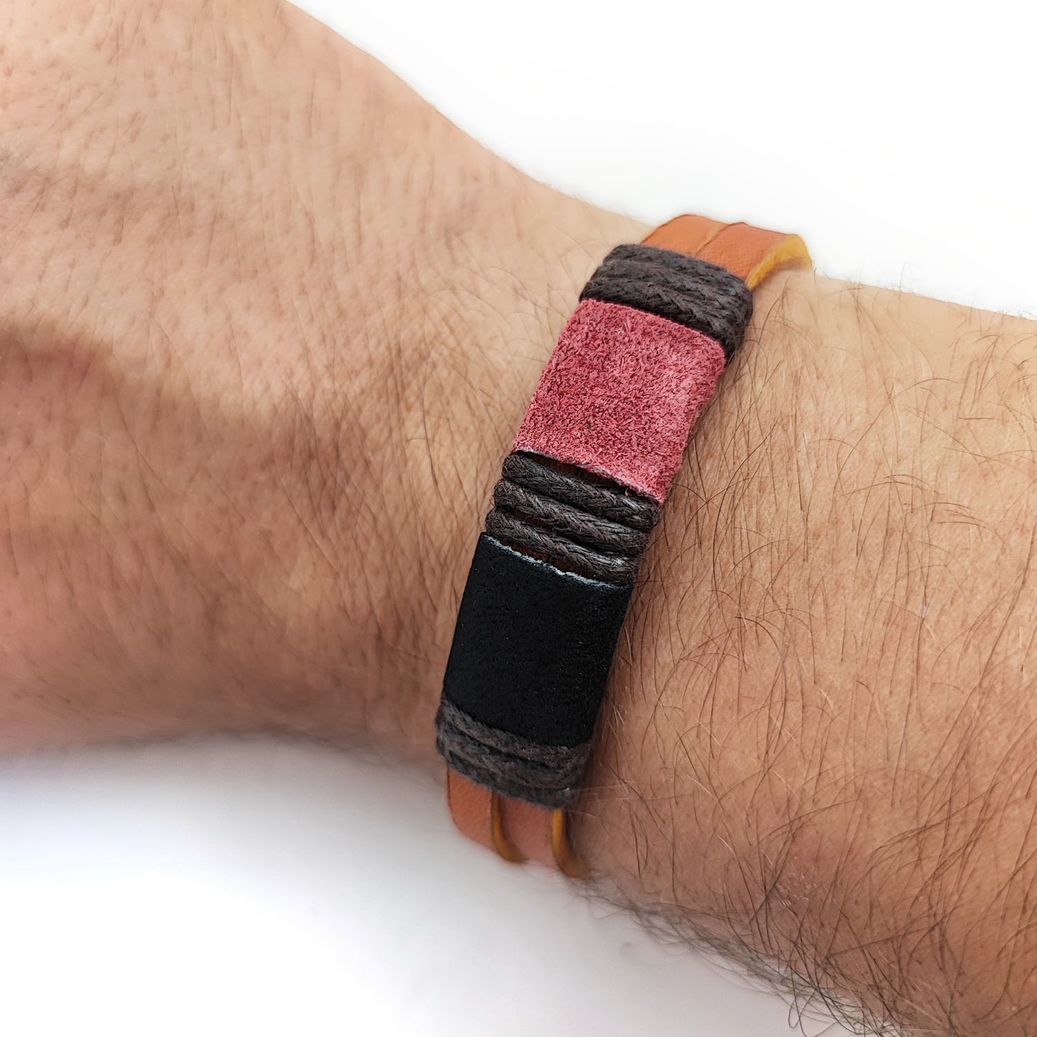 دستبند چرم 123