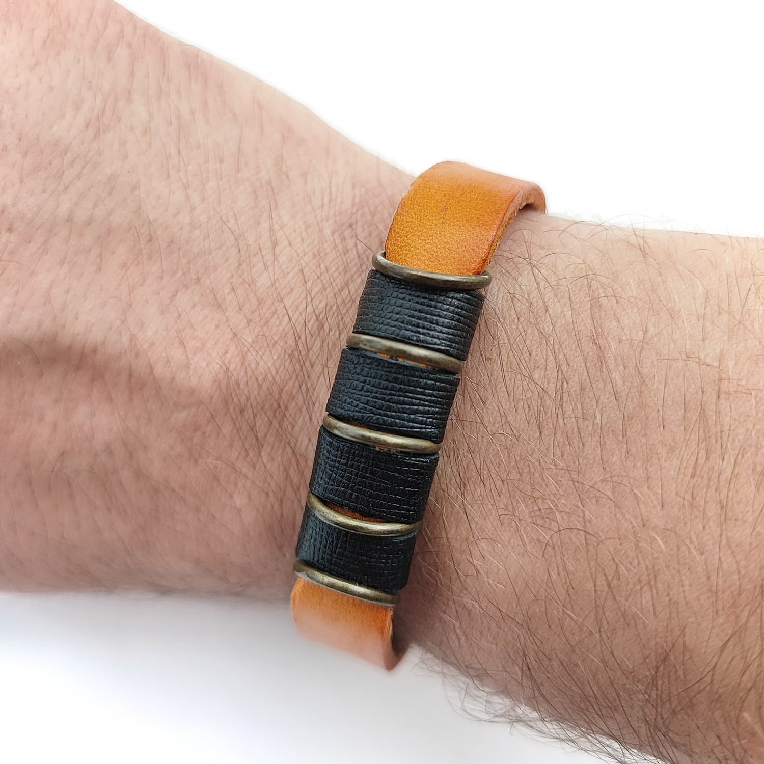 دستبند چرم 120