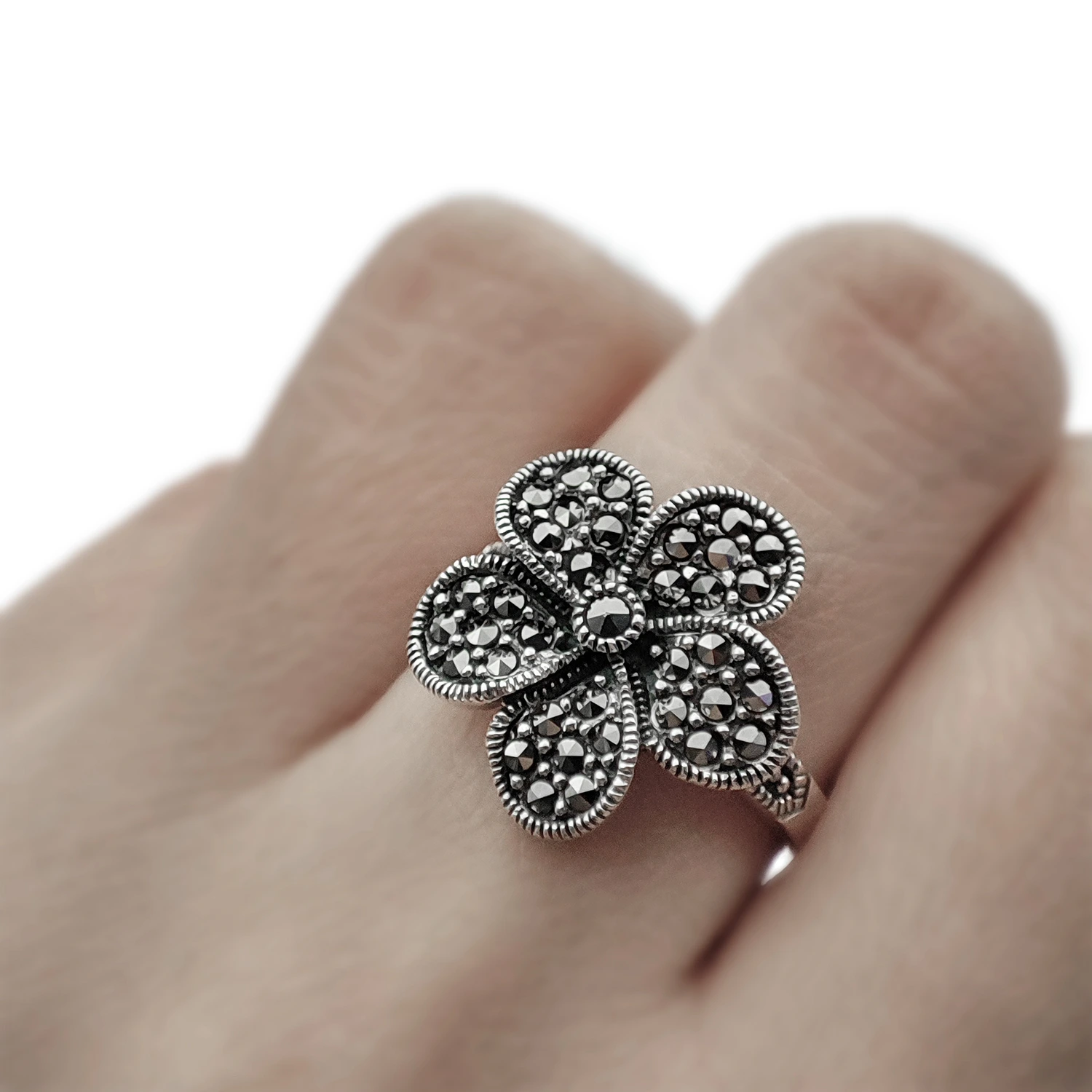 انگشتر سیاه قلم نقره فلاور