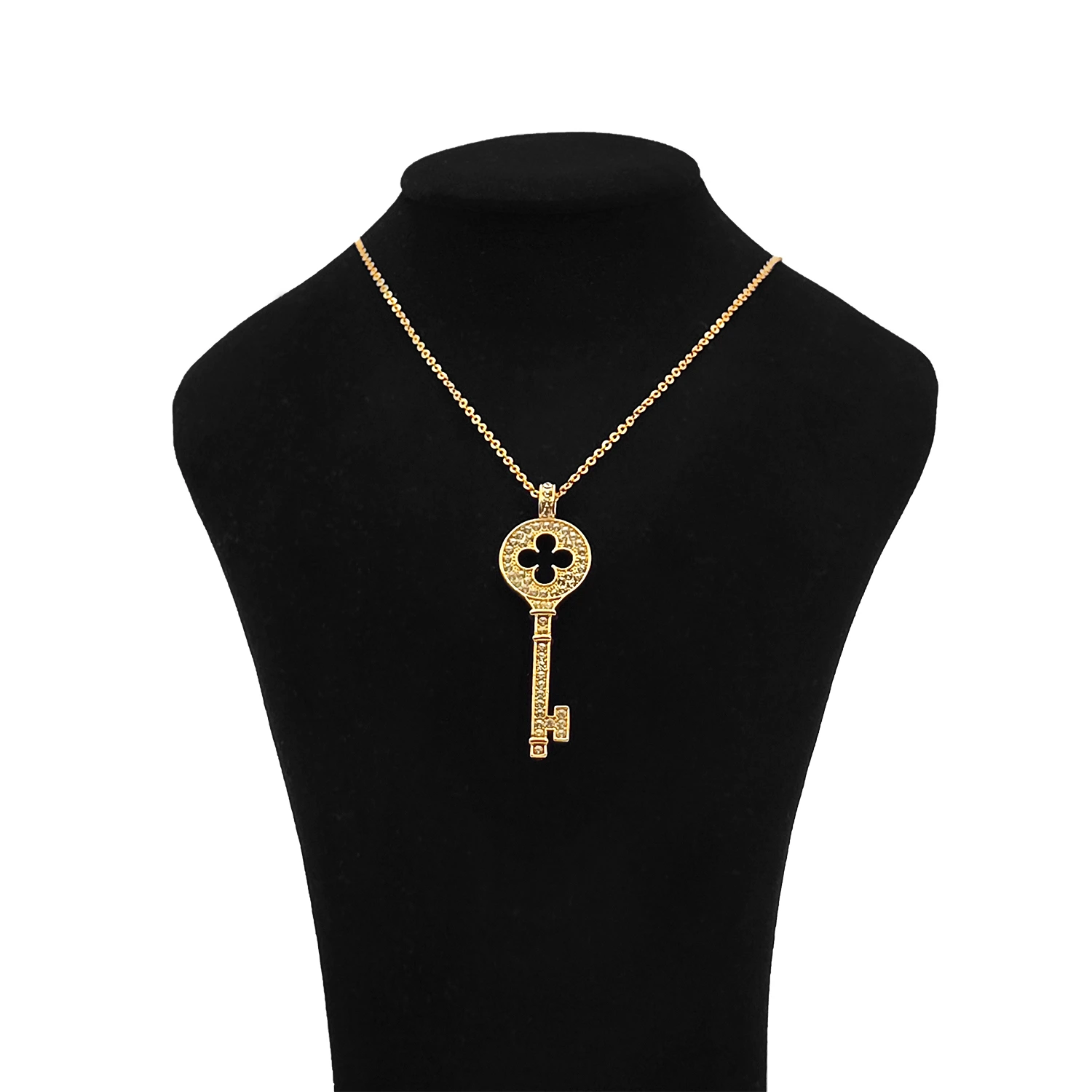 زنجیر و پلاک کلید نگین دار