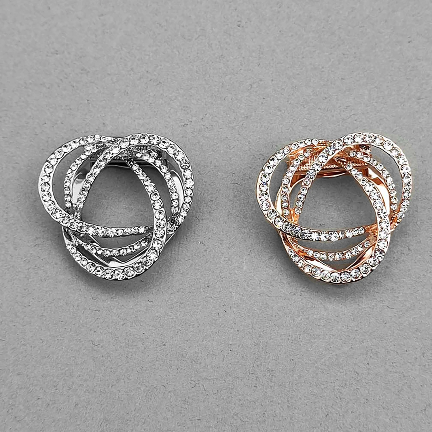 گلسینه و گیره روسری مداری