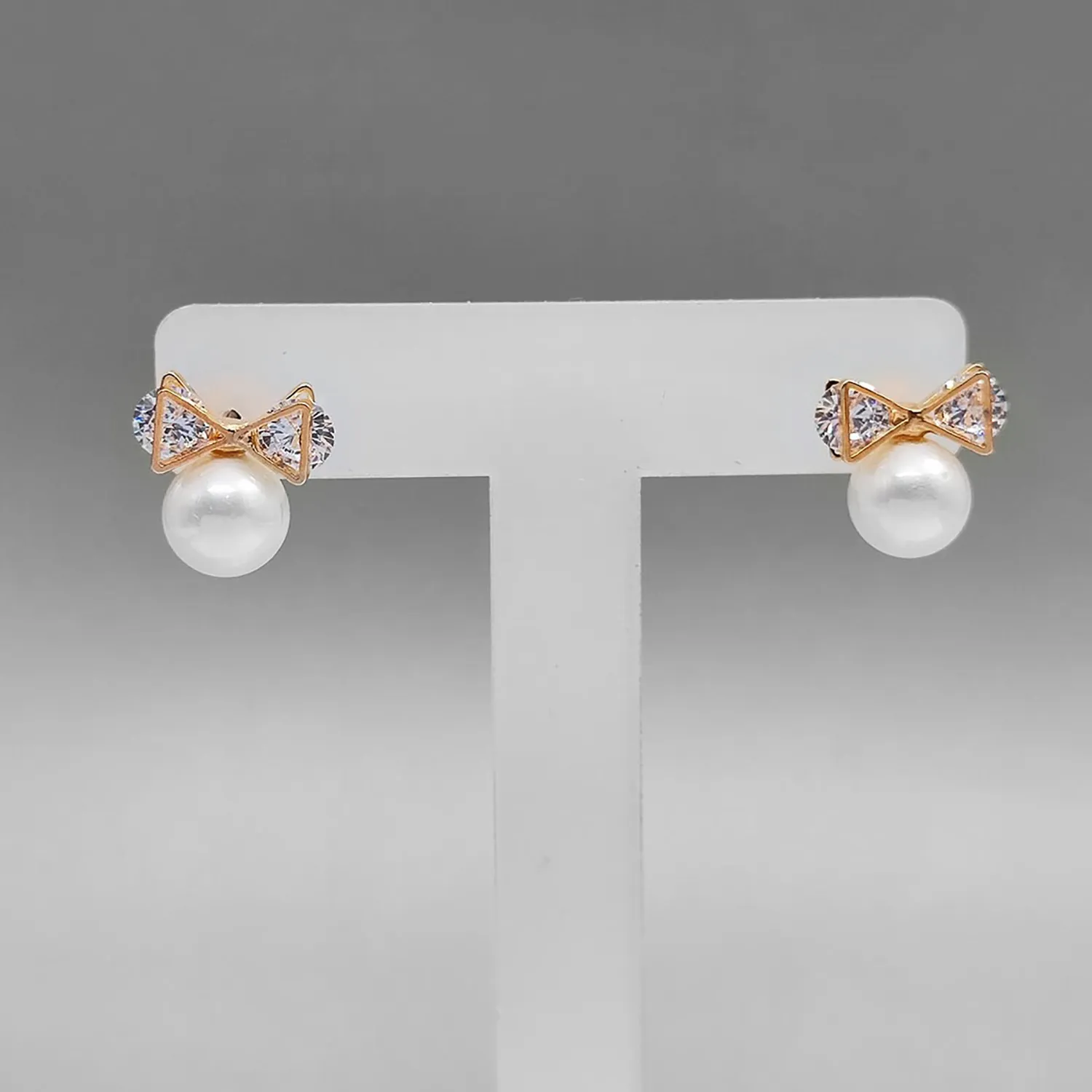 گوشواره میخی مروارید 