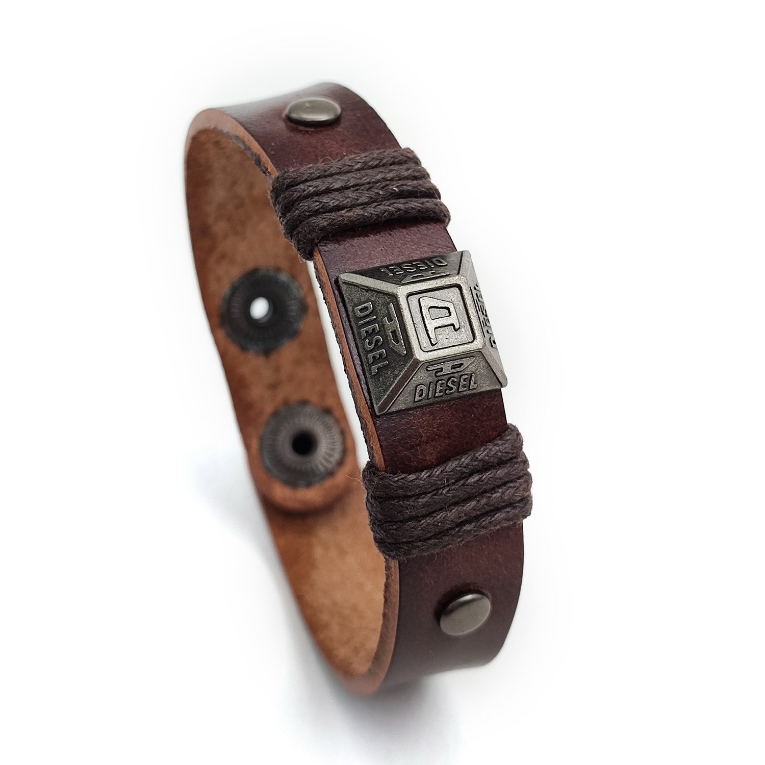 دستبند چرم 114