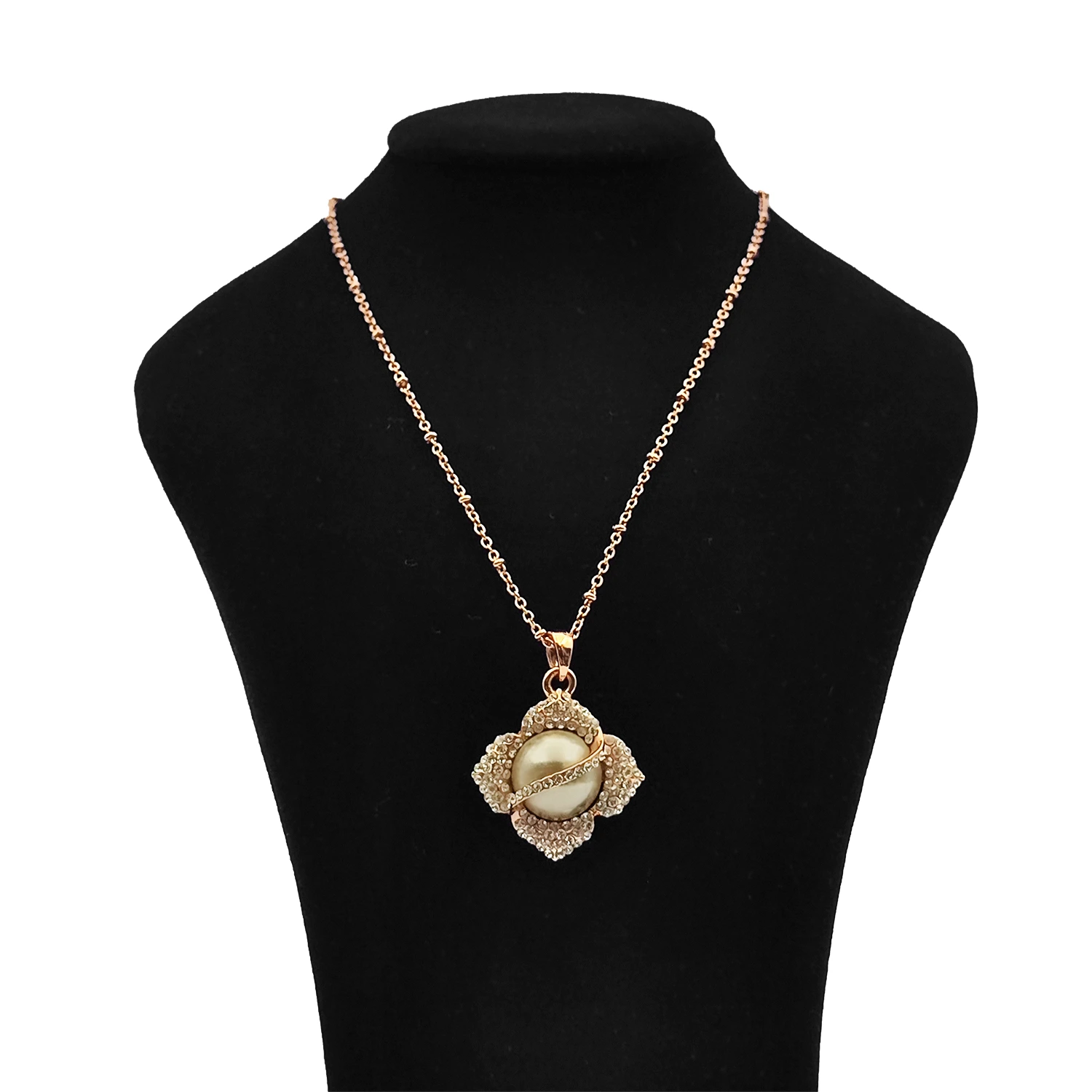 پلاک و زنجیر مروارید و گل