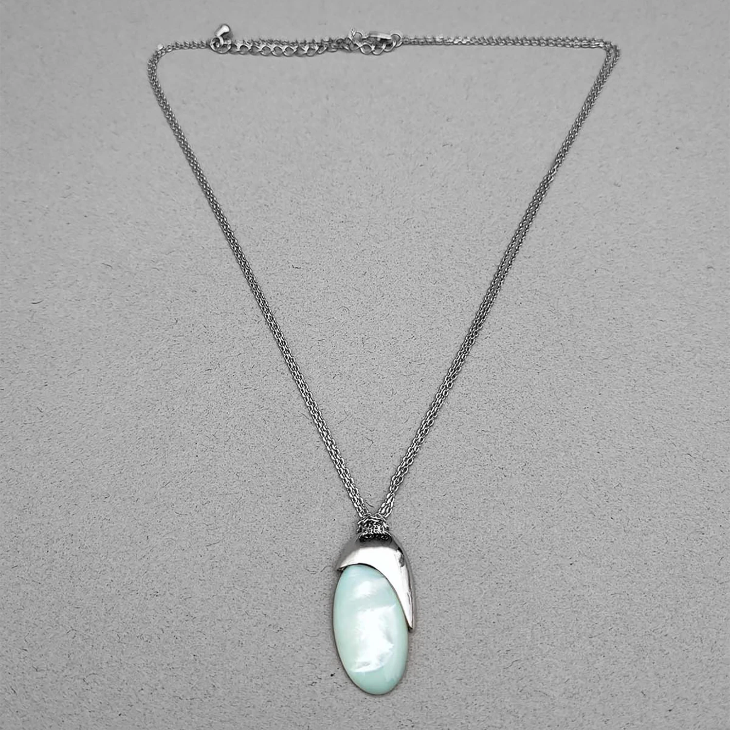 گردنبند صدف طبیعی وی نویز