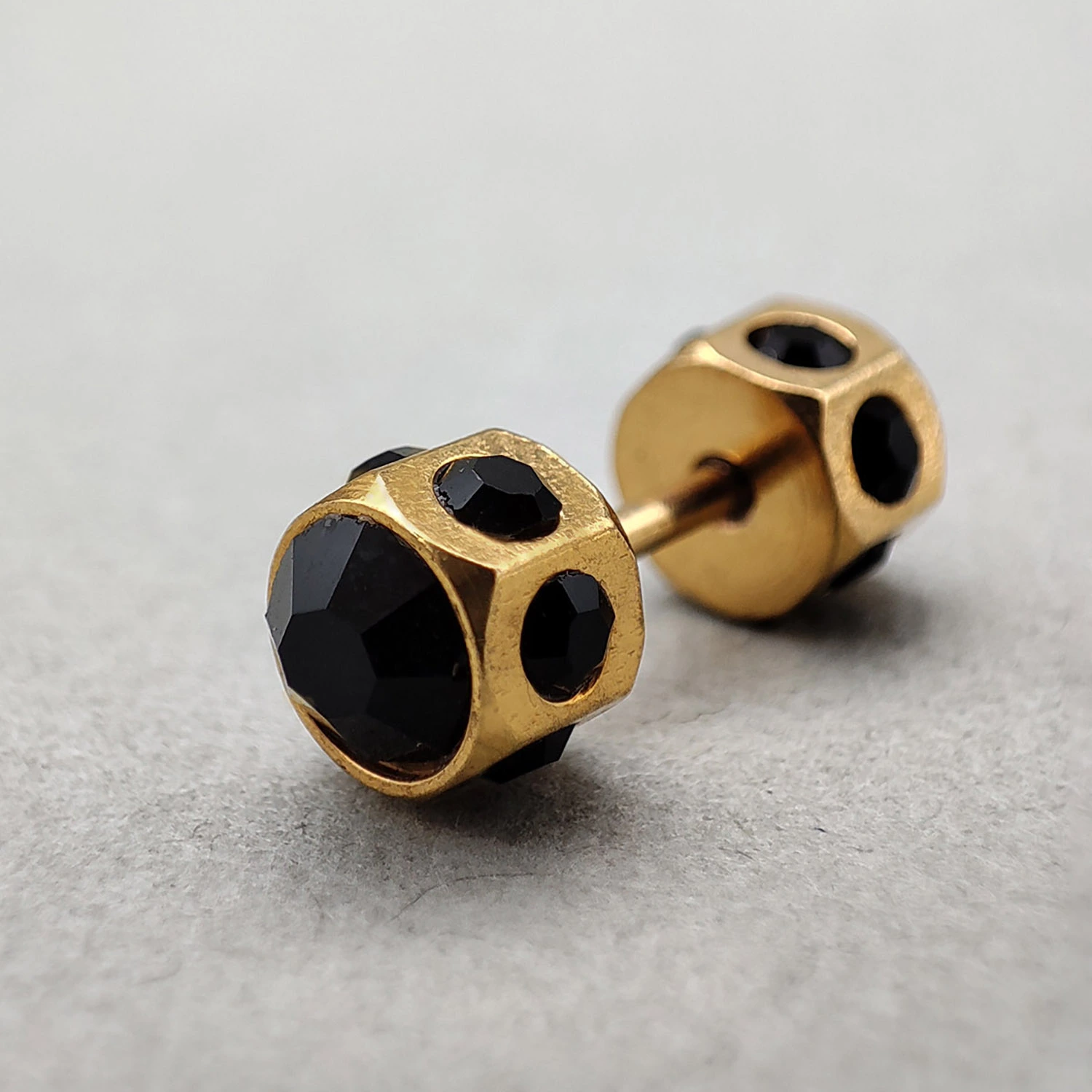 پیرسینگ گوش