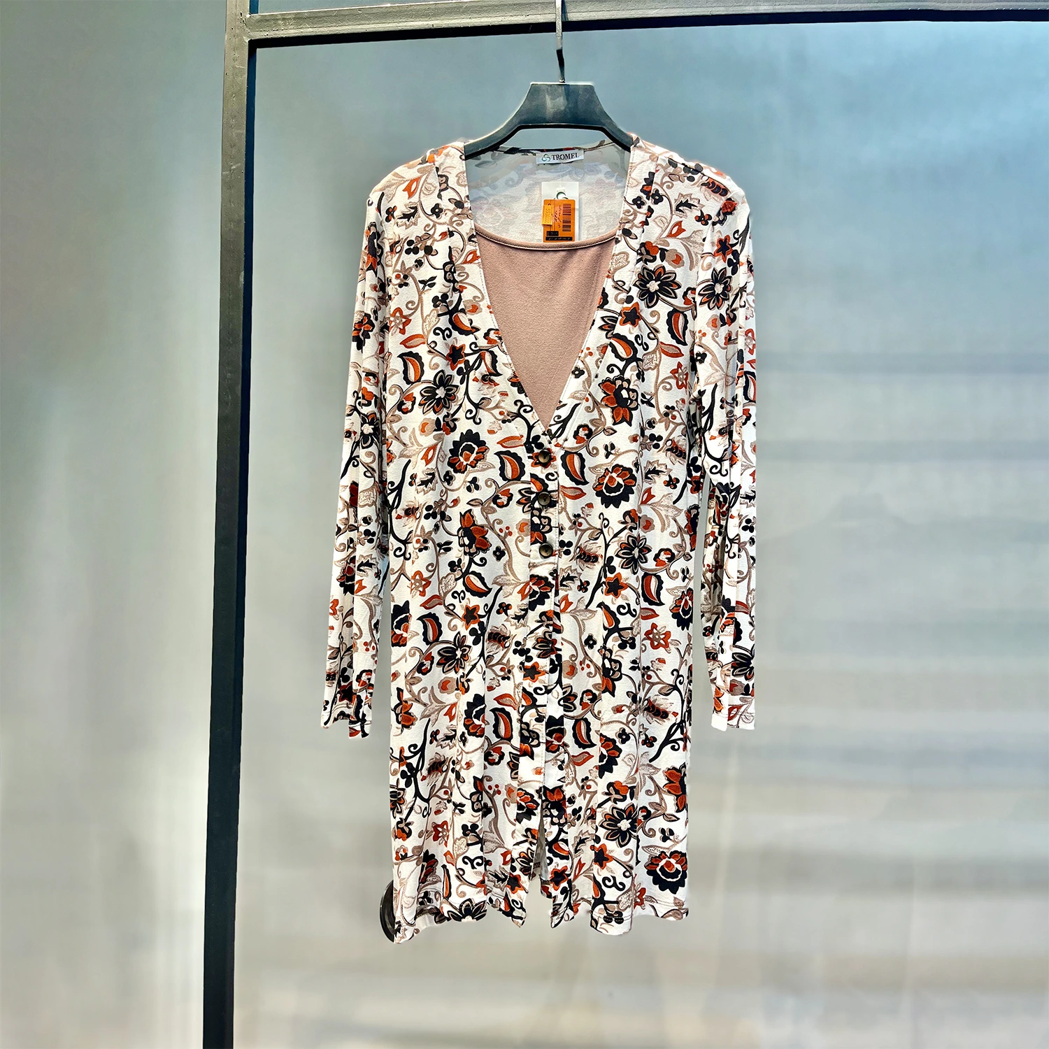 بلوز گلی سه دکمه