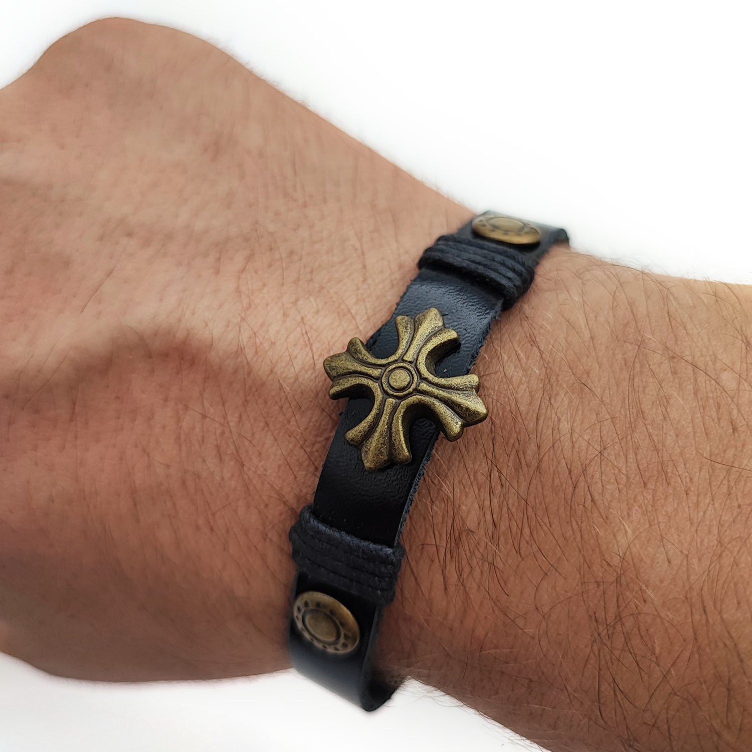 دستبند چرم 105