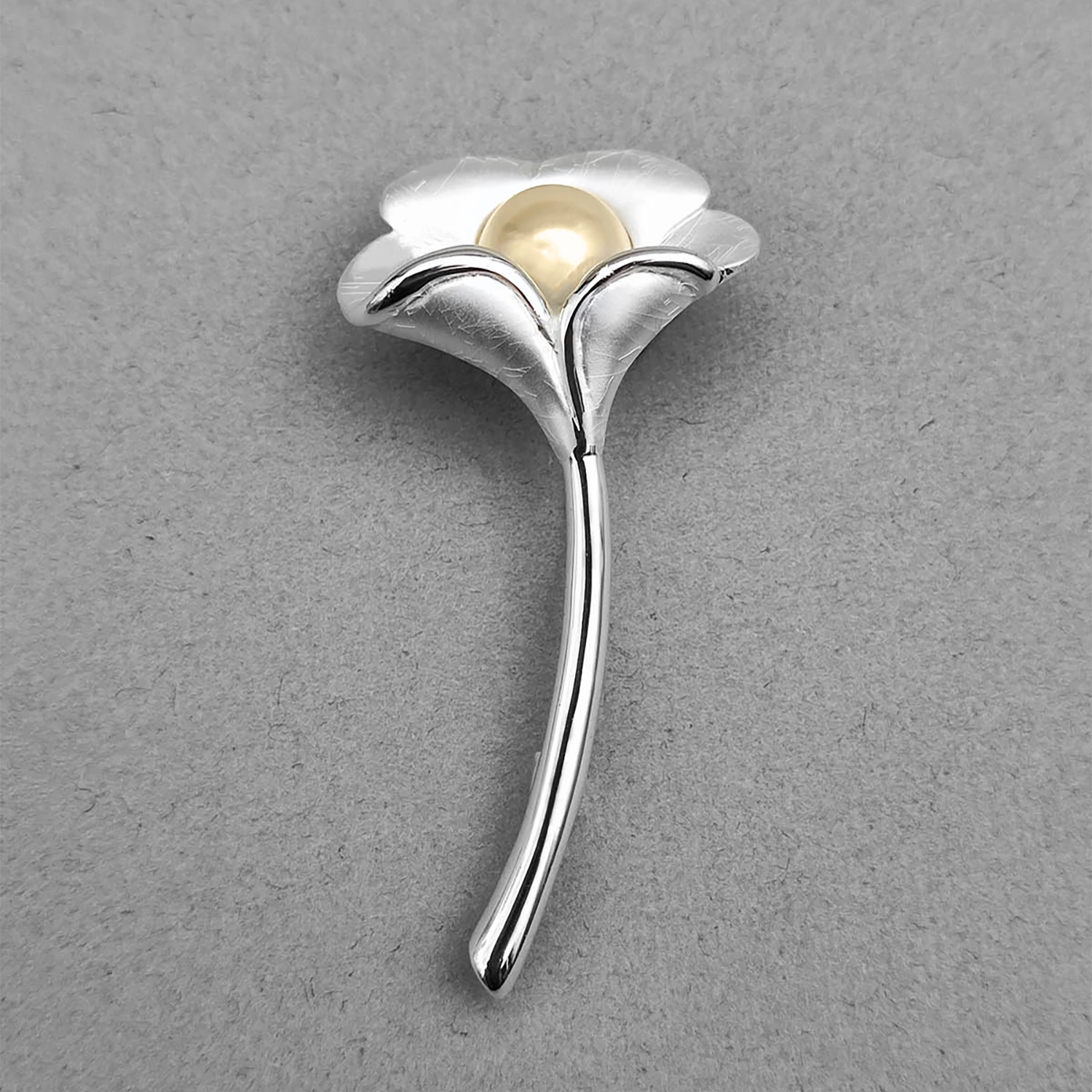 گلسینه گل و مروارید