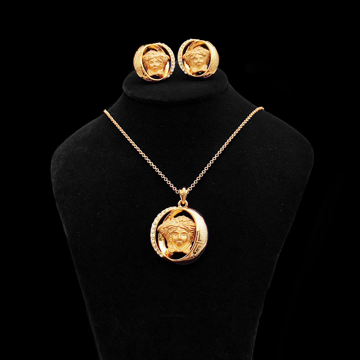 نیم ست ورساچ 