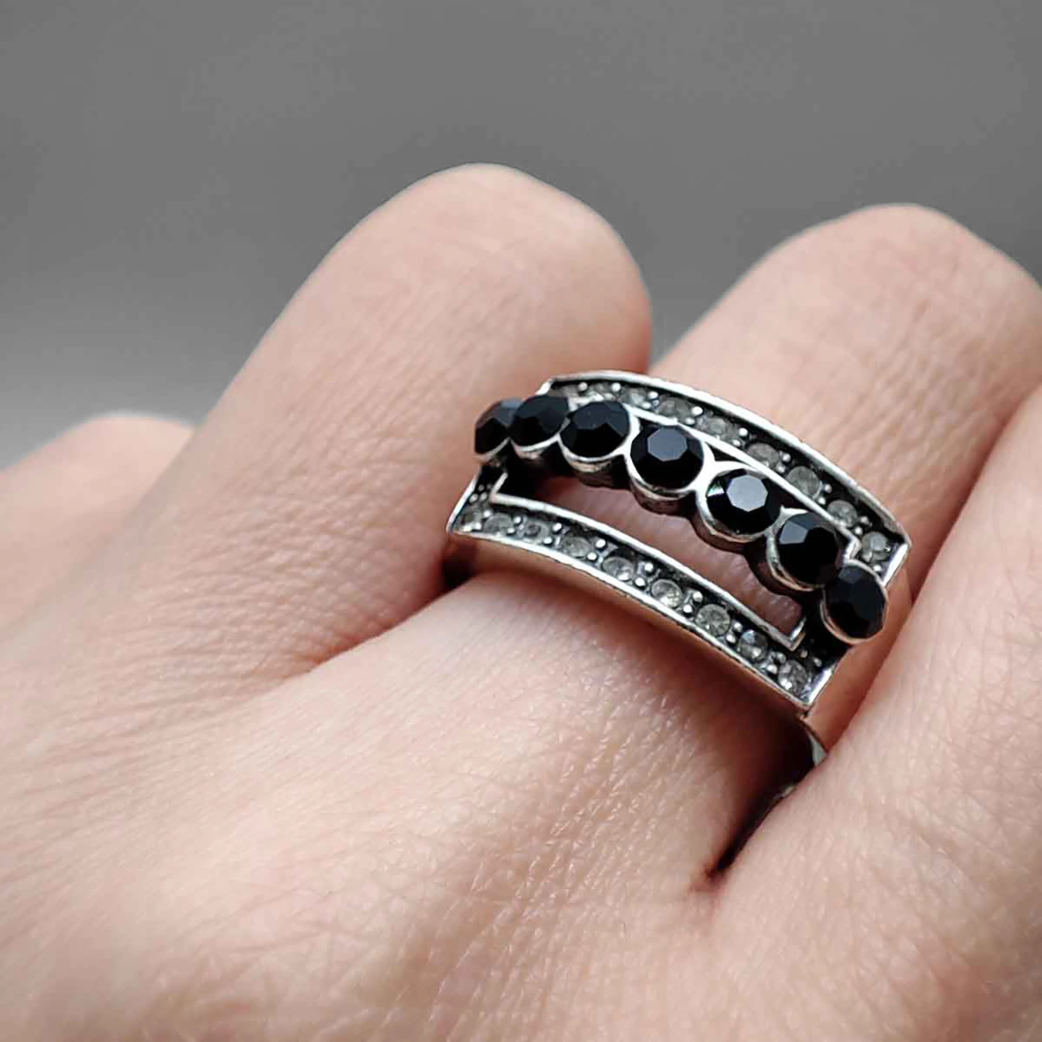 انگشتر آماتیس صورتی