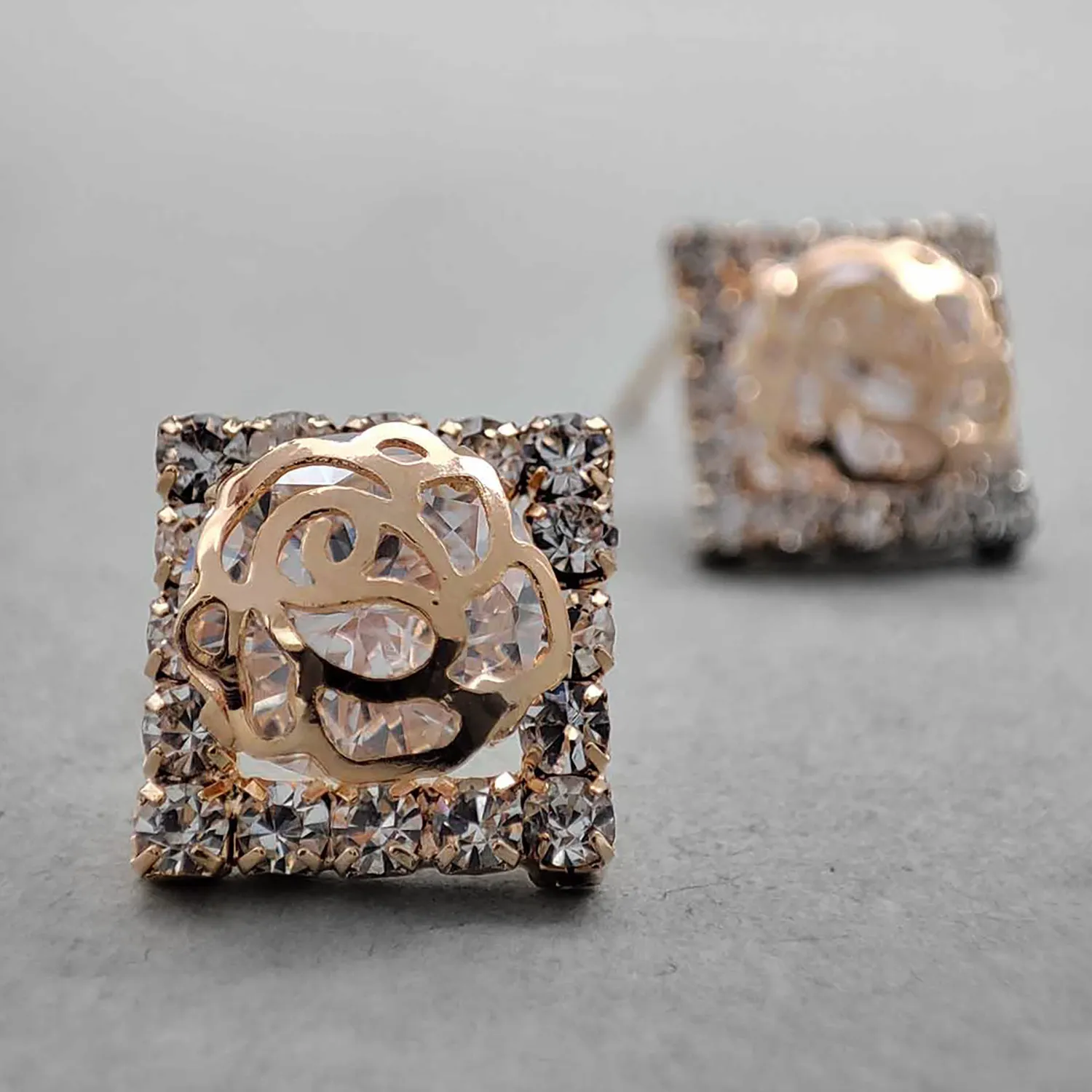 گوشواره گلی کد 141103