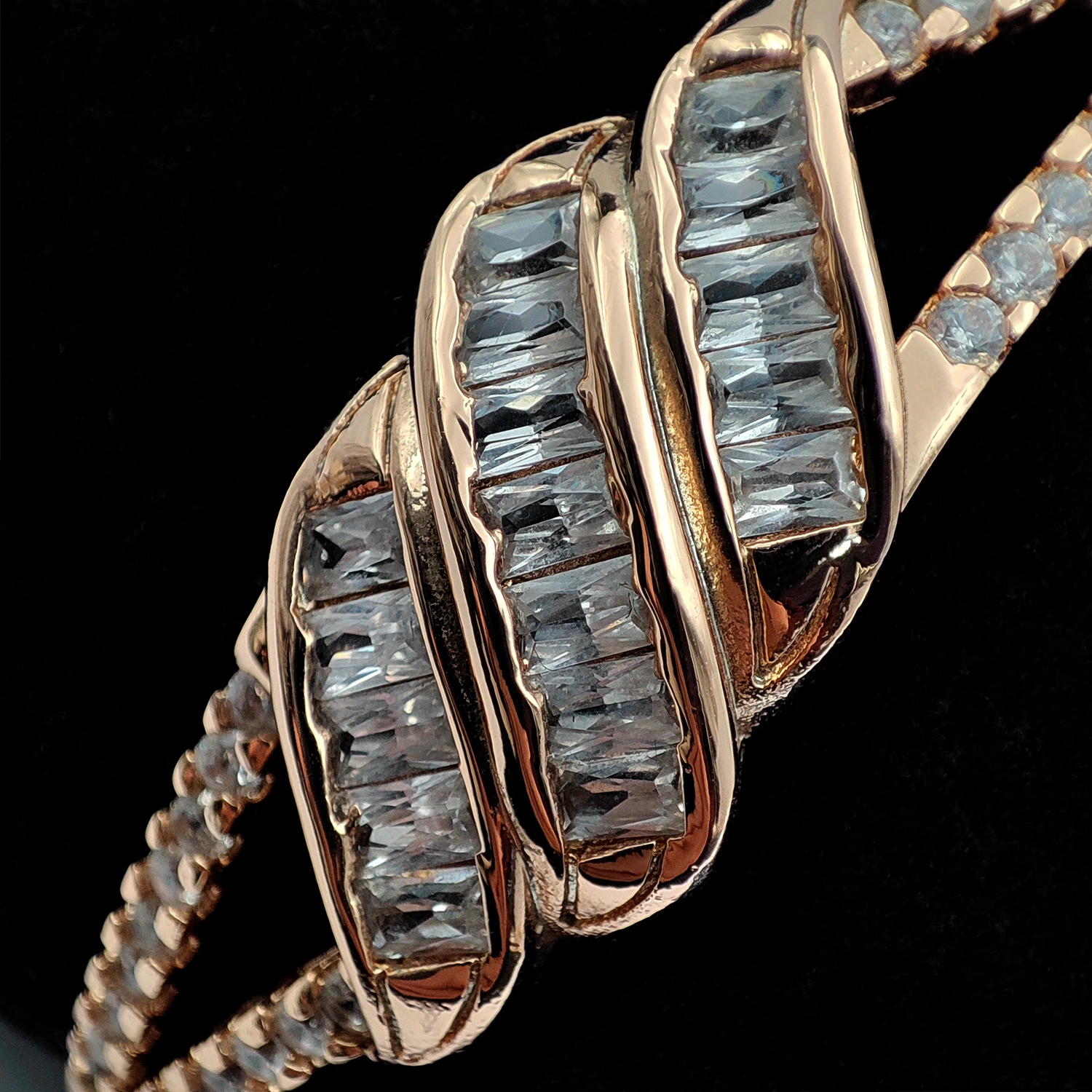 دستبند النگویی جواهری ژوپینگ