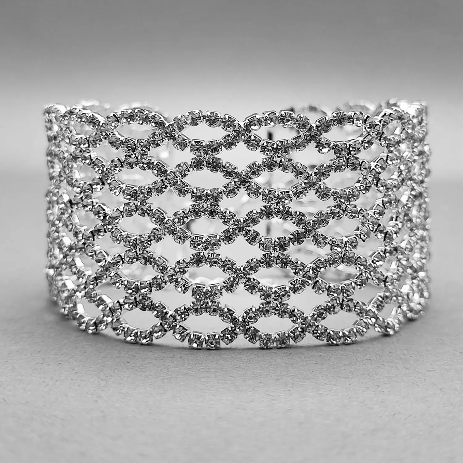 دستبند طرح جواهر پهن سبدی