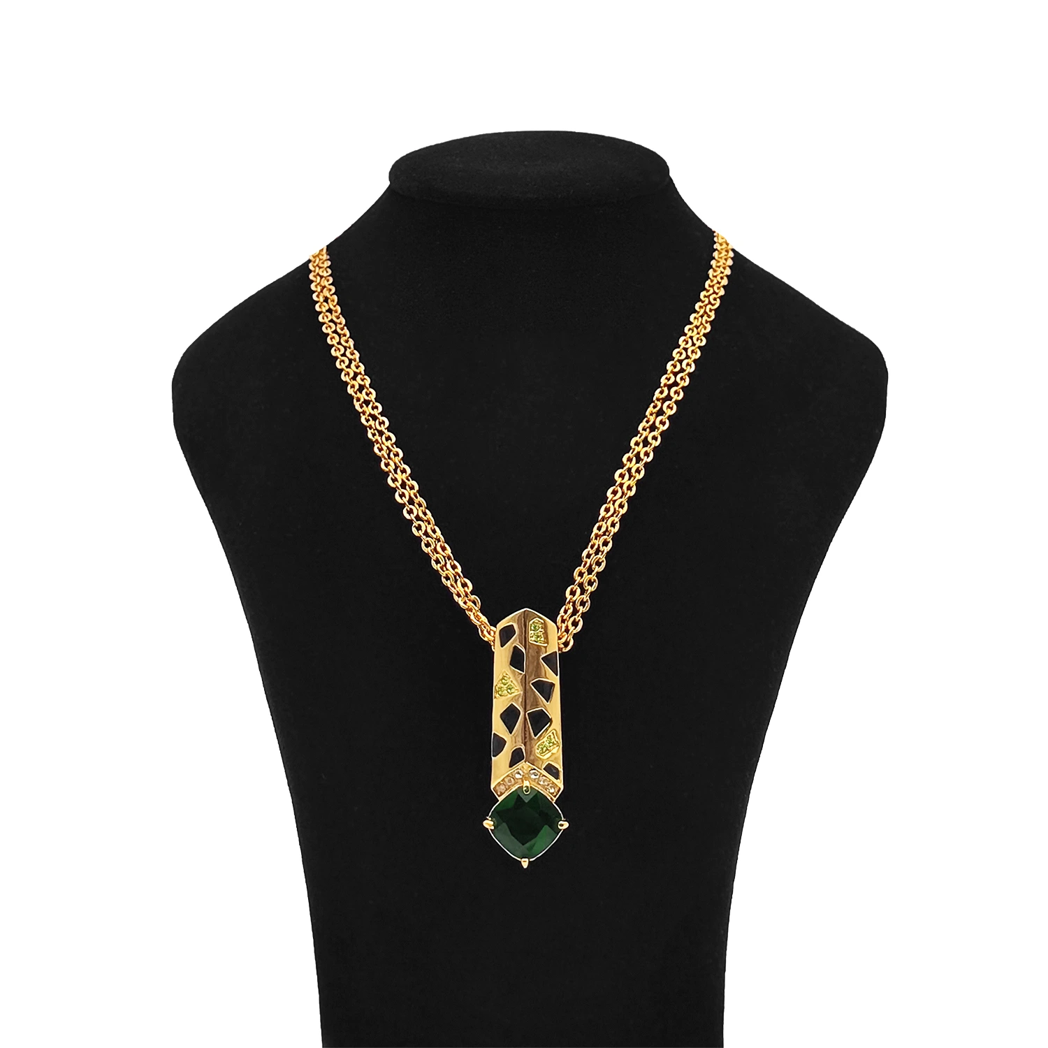 پلاک و زنجیر پلنگی و نگین سبز