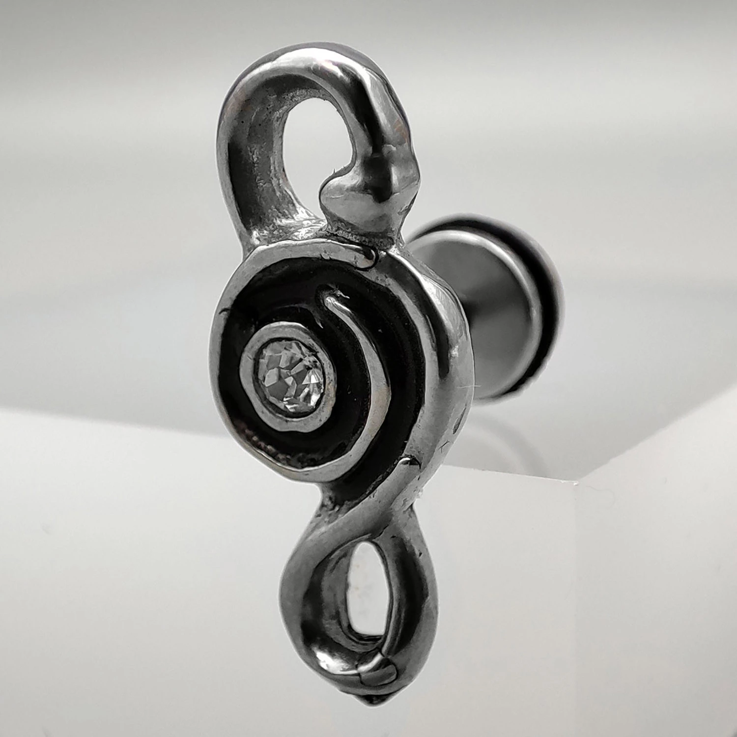 پیرسینگ گوش پیرسینگ گوش