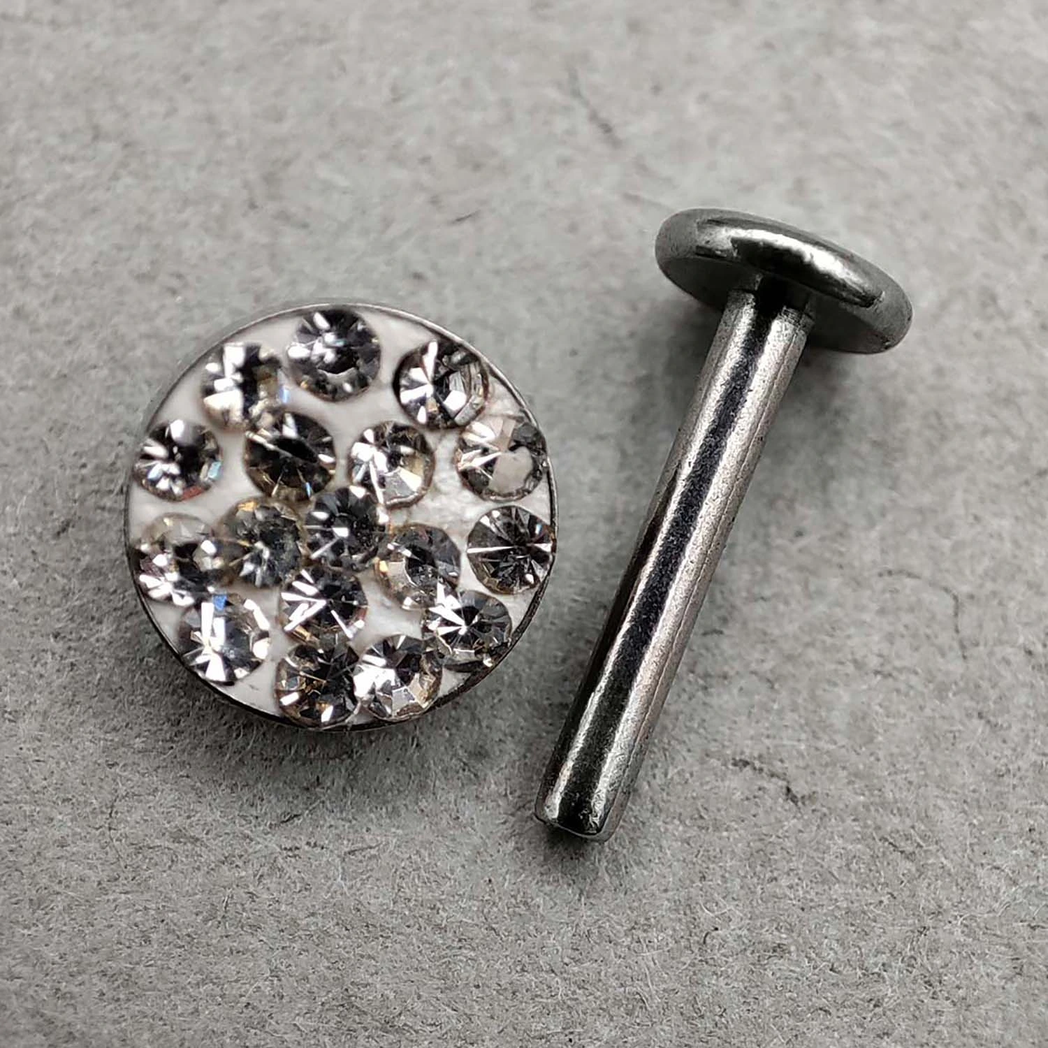 پیرسینگ گوش