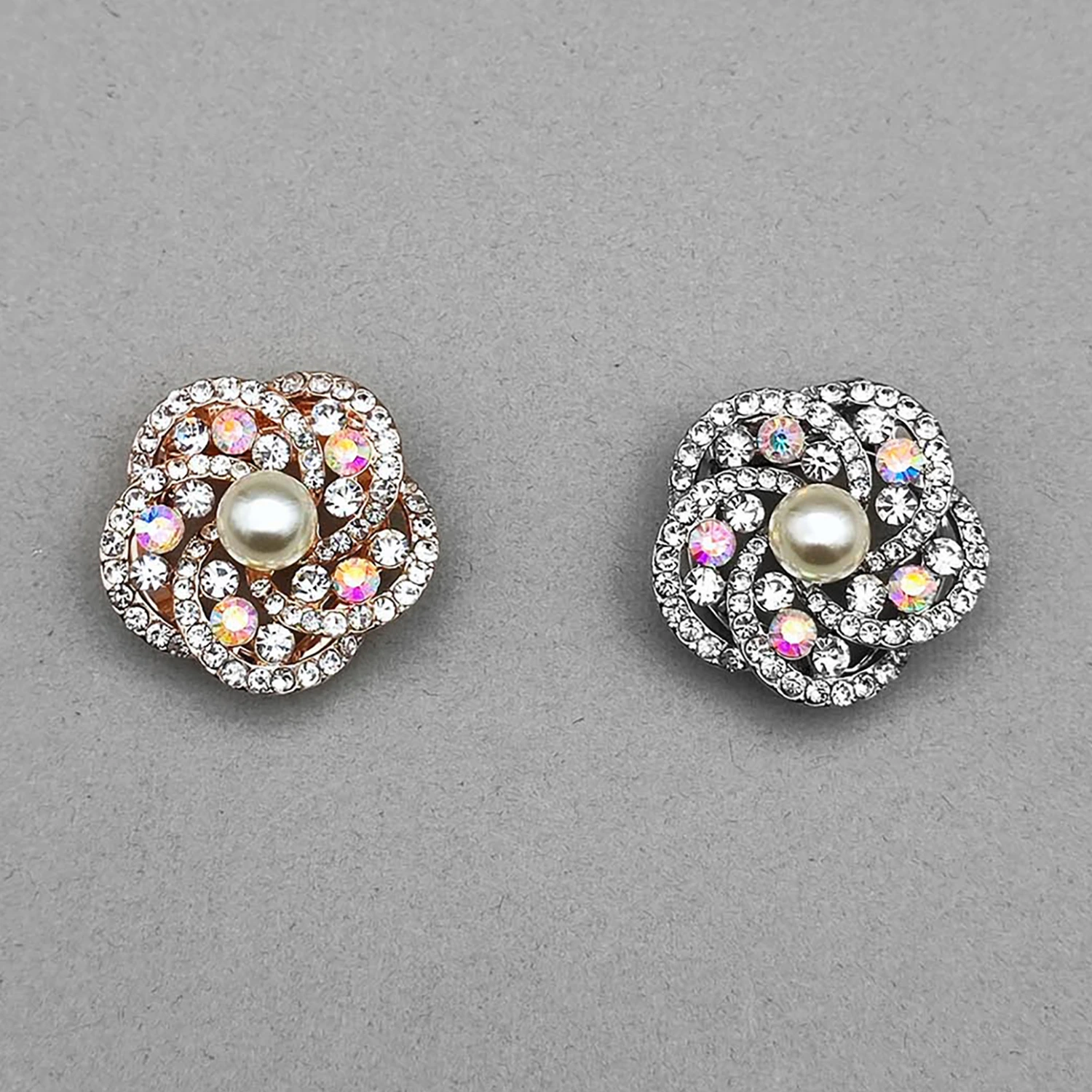 گلسینه و گیره روسری  هفت رنگ مرواریدی 