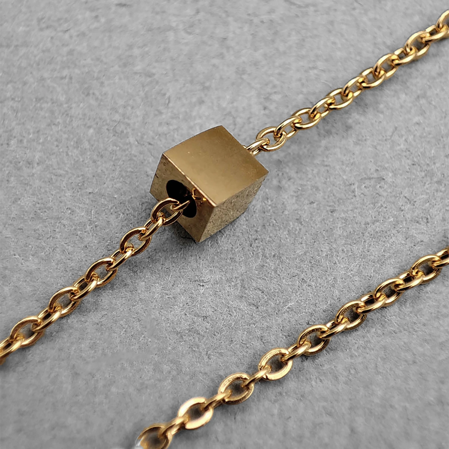 پابند استیل دو رج طرح تاس