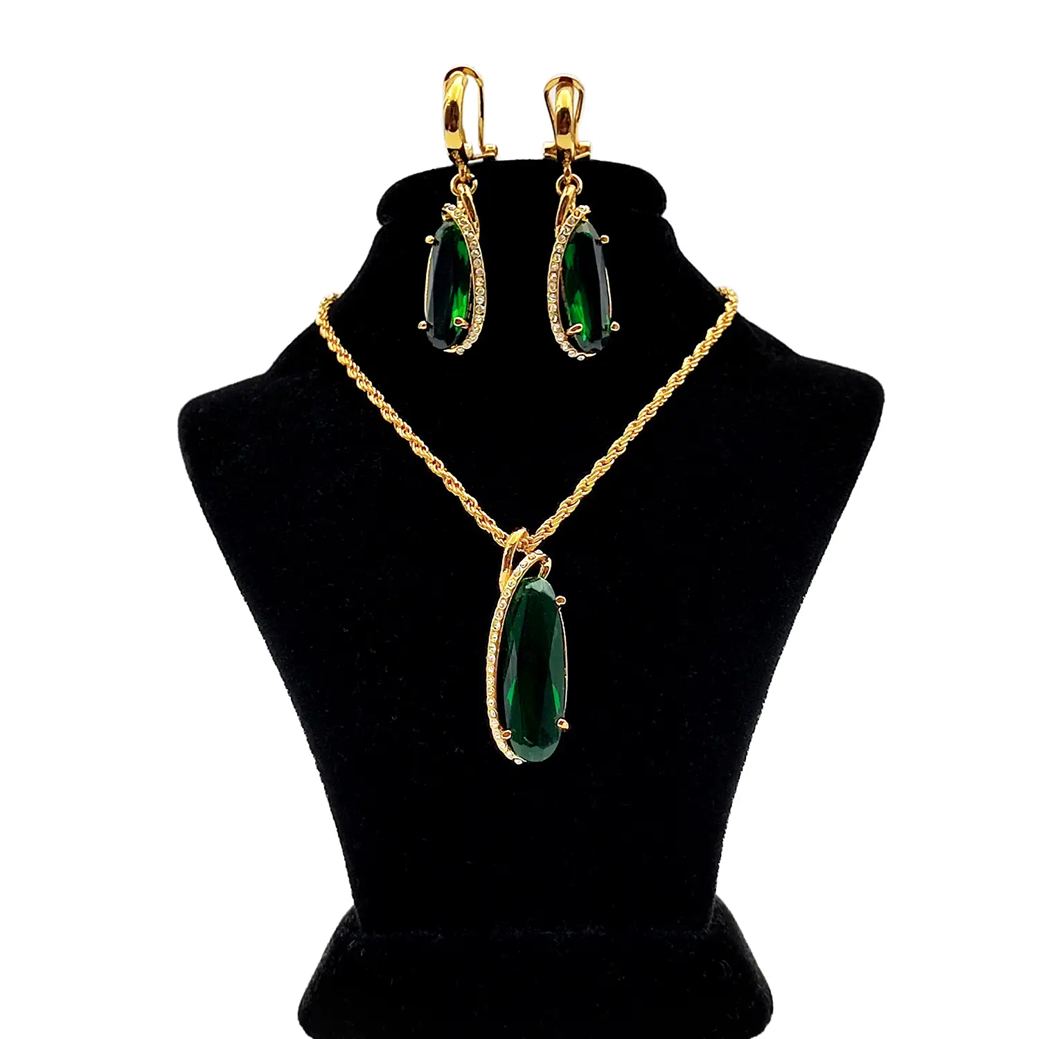 نیم ست زمرد بیضی