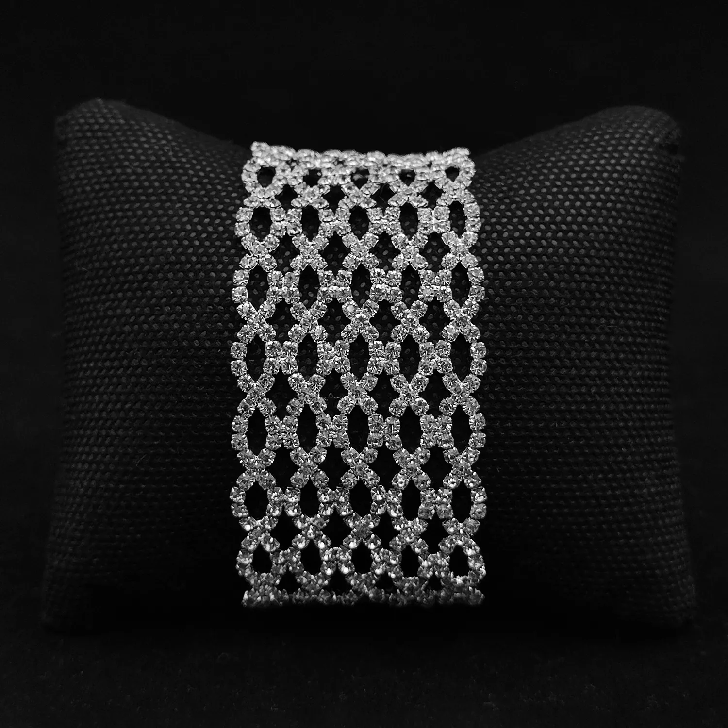 دستبند طرح جواهر پهن سبدی