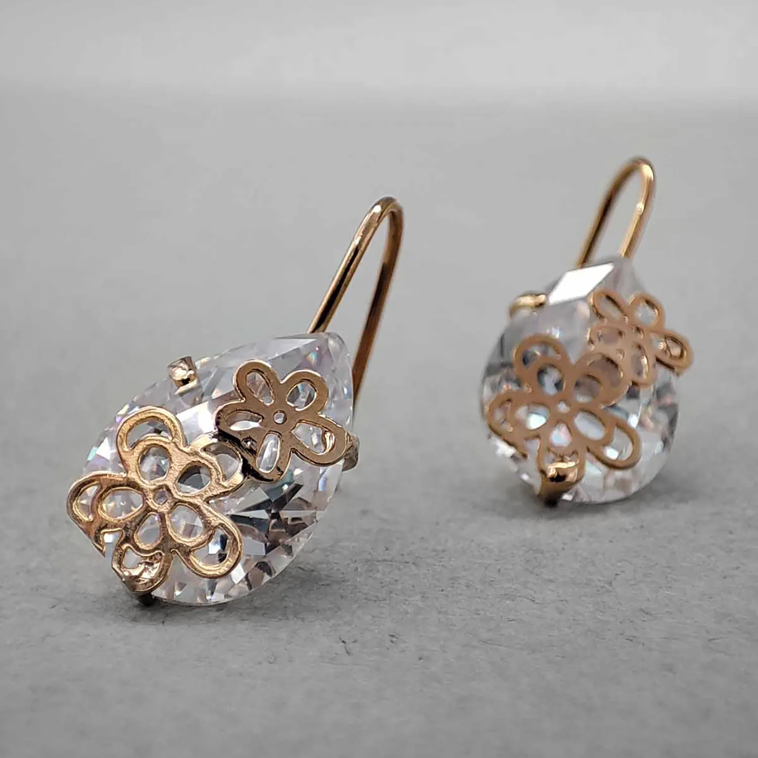 گوشواره گلی