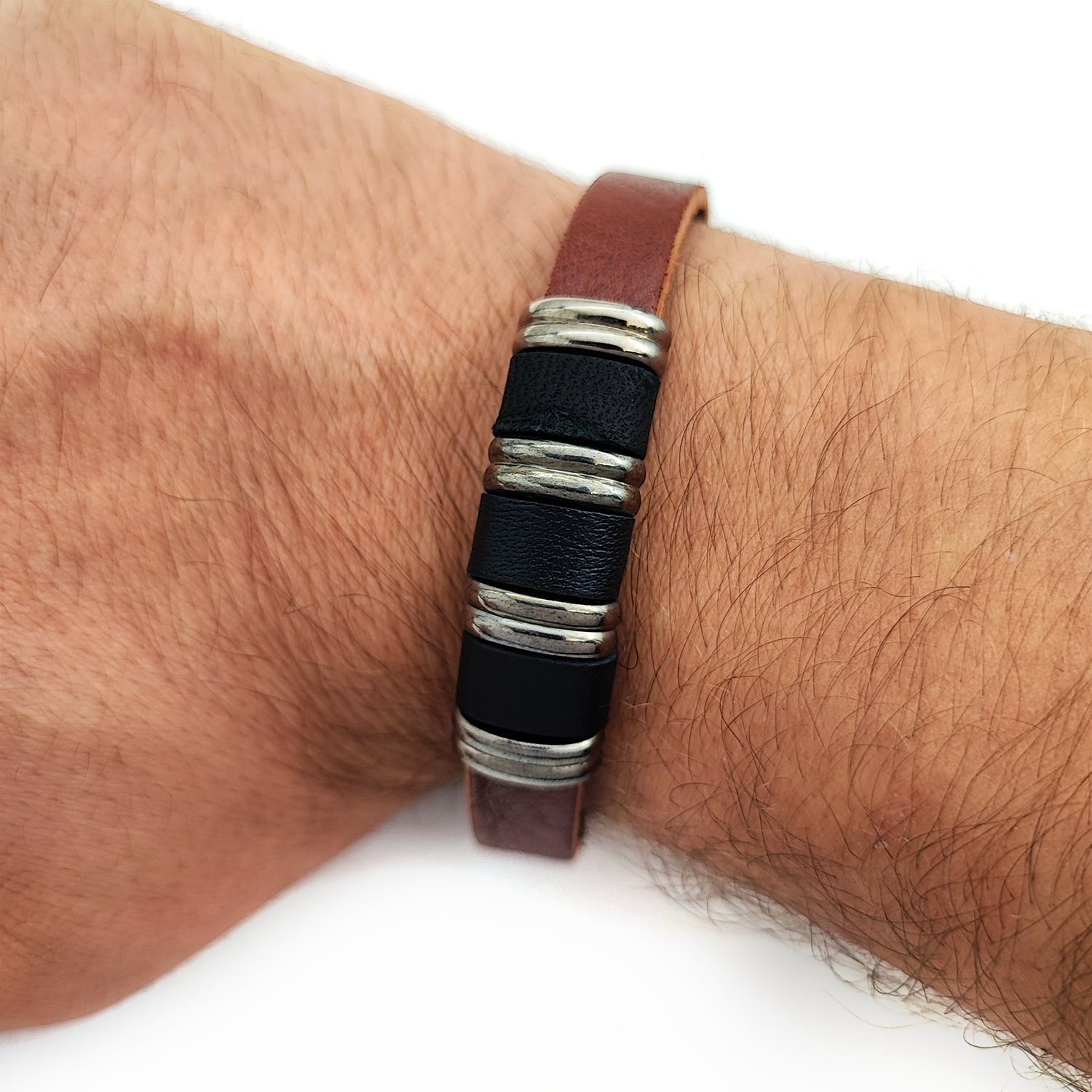 دستبند چرم 109